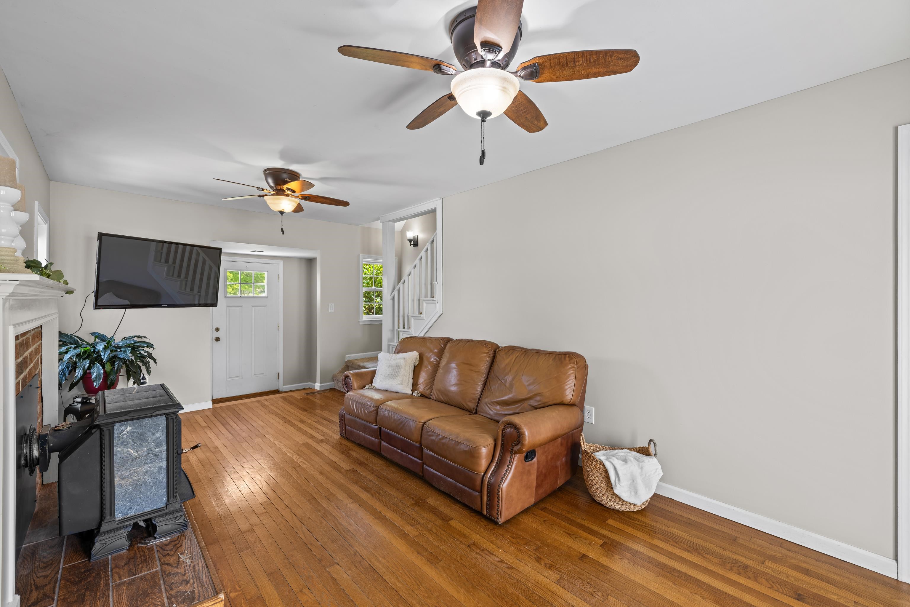 2645 LYNDHURST RD, WAYNESBORO, Virginia 22980, 3 Bedrooms Bedrooms, ,3 BathroomsBathrooms,Residential,2645 LYNDHURST RD,679360 MLS # 679360 2645 LYNDHURST RD, WAYNESBORO, Virginia 22980, 3 Bedrooms Bedrooms, ,3 BathroomsBathrooms,Residential,2645 LYNDHURST RD,679360 MLS # 679360