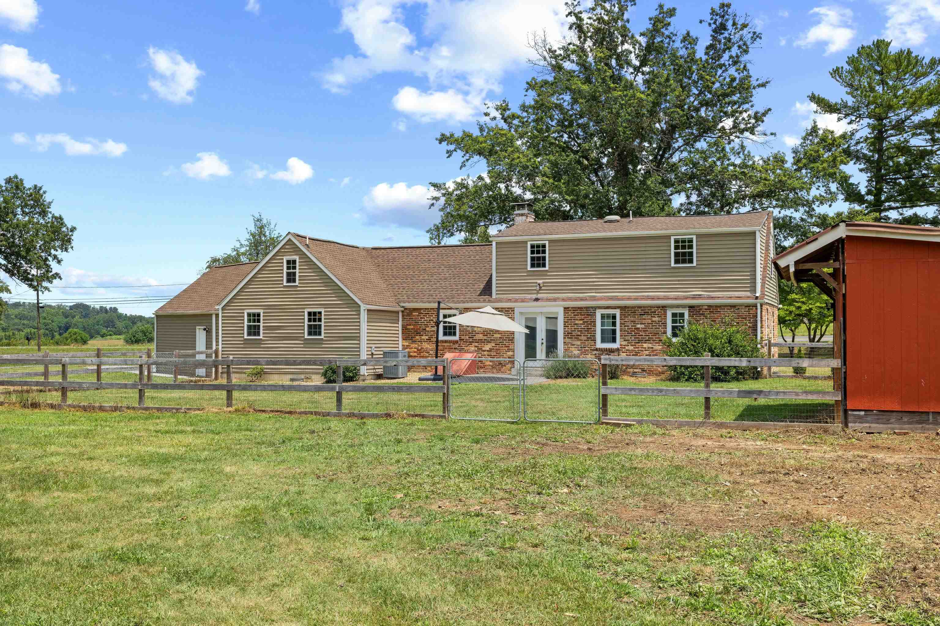 2645 LYNDHURST RD, WAYNESBORO, Virginia 22980, 3 Bedrooms Bedrooms, ,3 BathroomsBathrooms,Residential,2645 LYNDHURST RD,679360 MLS # 679360 2645 LYNDHURST RD, WAYNESBORO, Virginia 22980, 3 Bedrooms Bedrooms, ,3 BathroomsBathrooms,Residential,2645 LYNDHURST RD,679360 MLS # 679360
