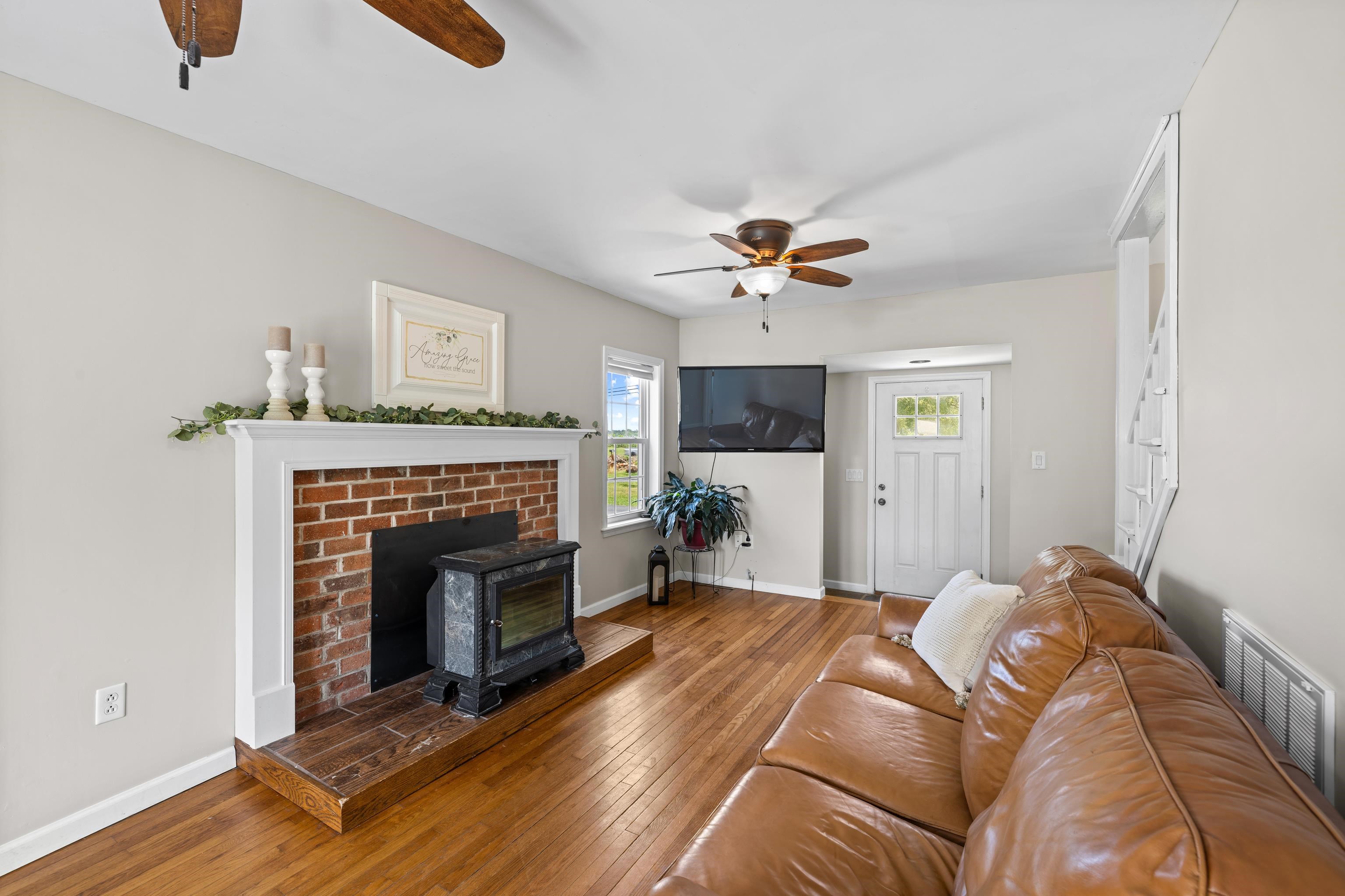 2645 LYNDHURST RD, WAYNESBORO, Virginia 22980, 3 Bedrooms Bedrooms, ,3 BathroomsBathrooms,Residential,2645 LYNDHURST RD,679360 MLS # 679360 2645 LYNDHURST RD, WAYNESBORO, Virginia 22980, 3 Bedrooms Bedrooms, ,3 BathroomsBathrooms,Residential,2645 LYNDHURST RD,679360 MLS # 679360