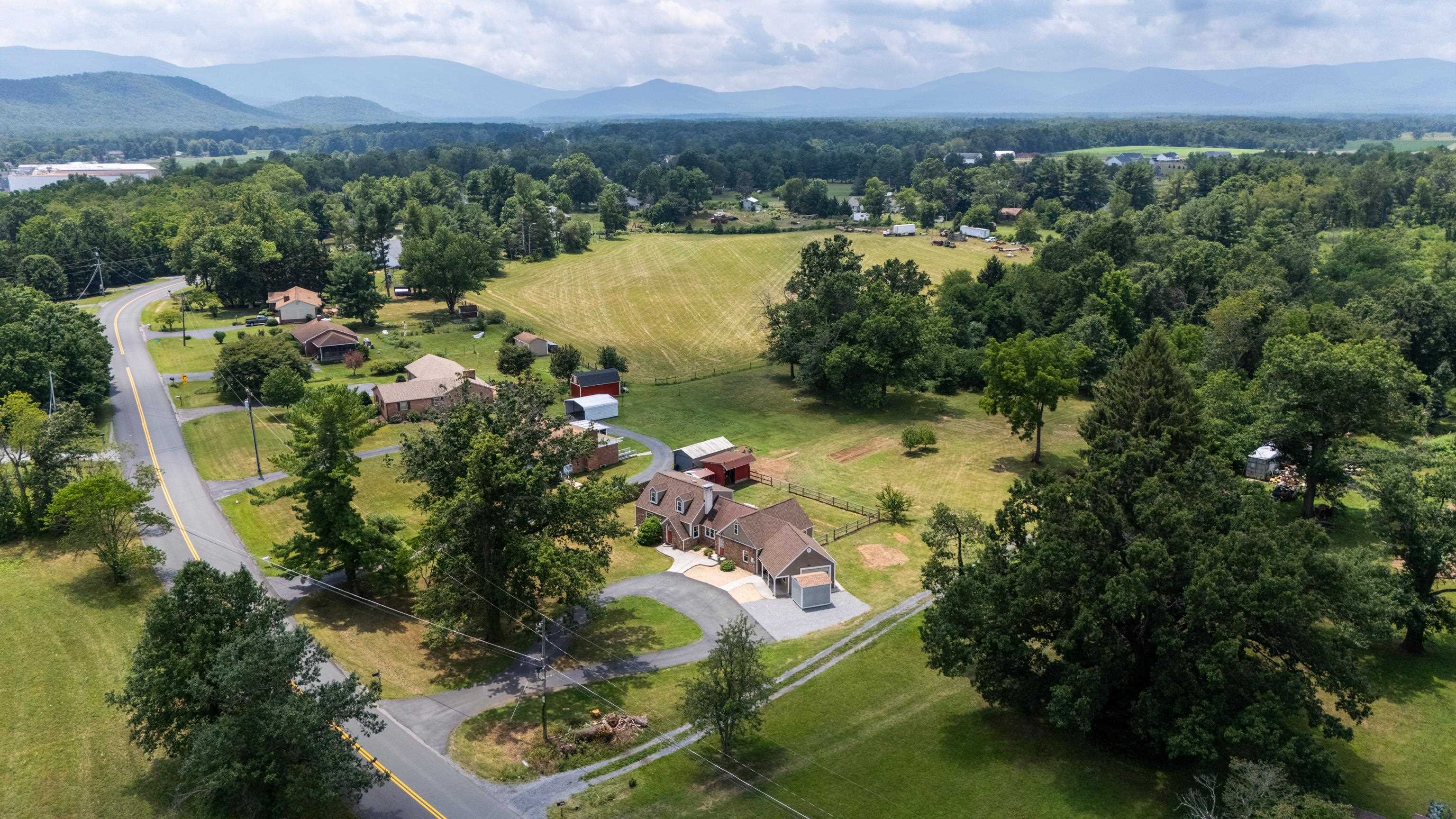 2645 LYNDHURST RD, WAYNESBORO, Virginia 22980, 3 Bedrooms Bedrooms, ,3 BathroomsBathrooms,Residential,2645 LYNDHURST RD,679360 MLS # 679360 2645 LYNDHURST RD, WAYNESBORO, Virginia 22980, 3 Bedrooms Bedrooms, ,3 BathroomsBathrooms,Residential,2645 LYNDHURST RD,679360 MLS # 679360