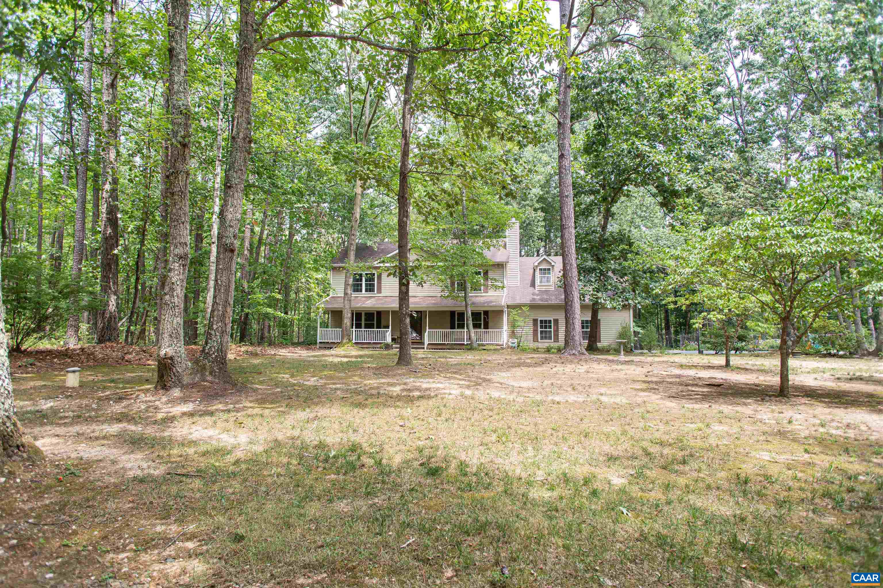 This home sits on 5.4 wooded acres in Albemarle County. This home sits on 5.4 wooded acres in Albemarle County.