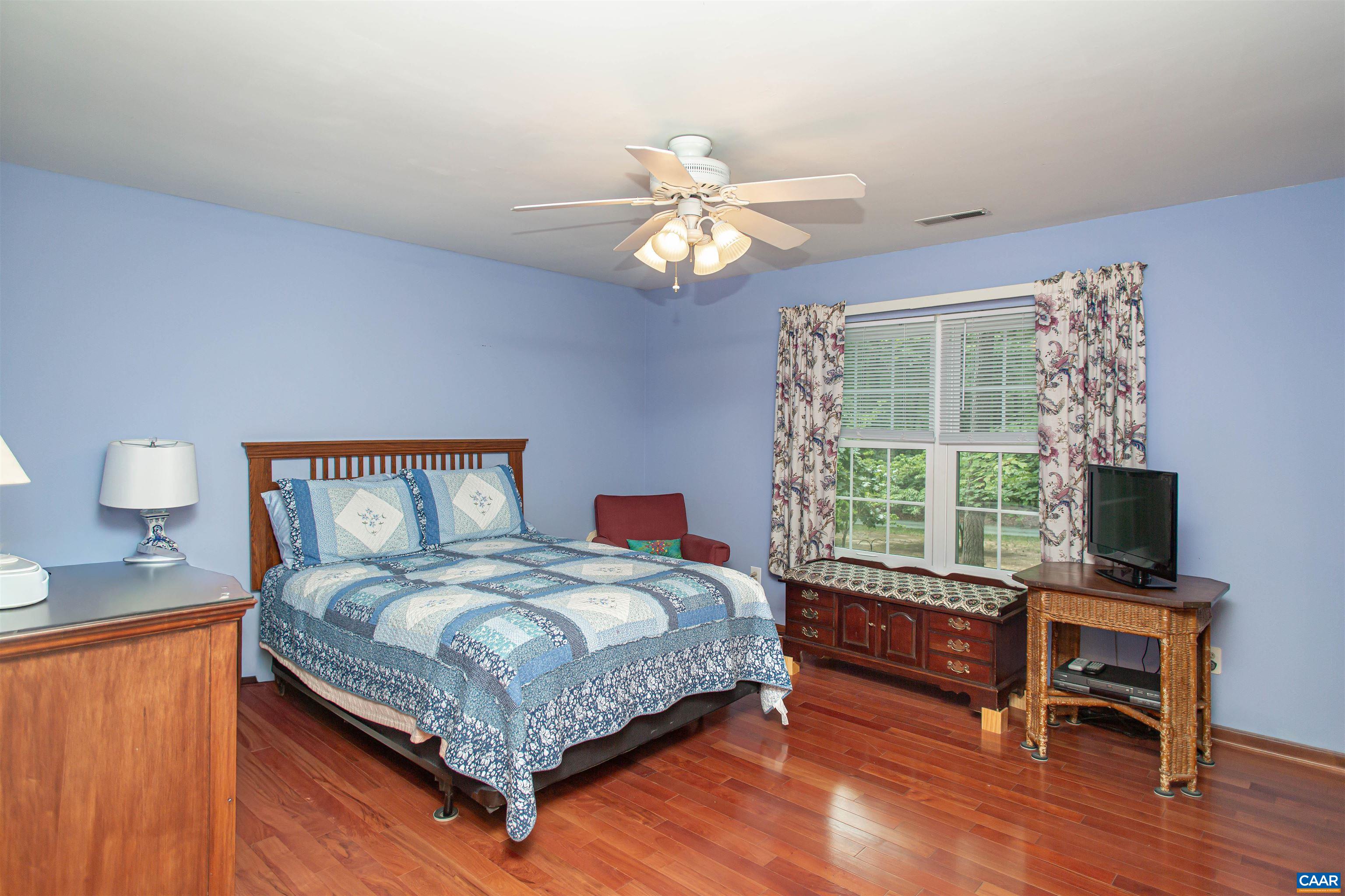 Large fourth bedroom. Large fourth bedroom.
