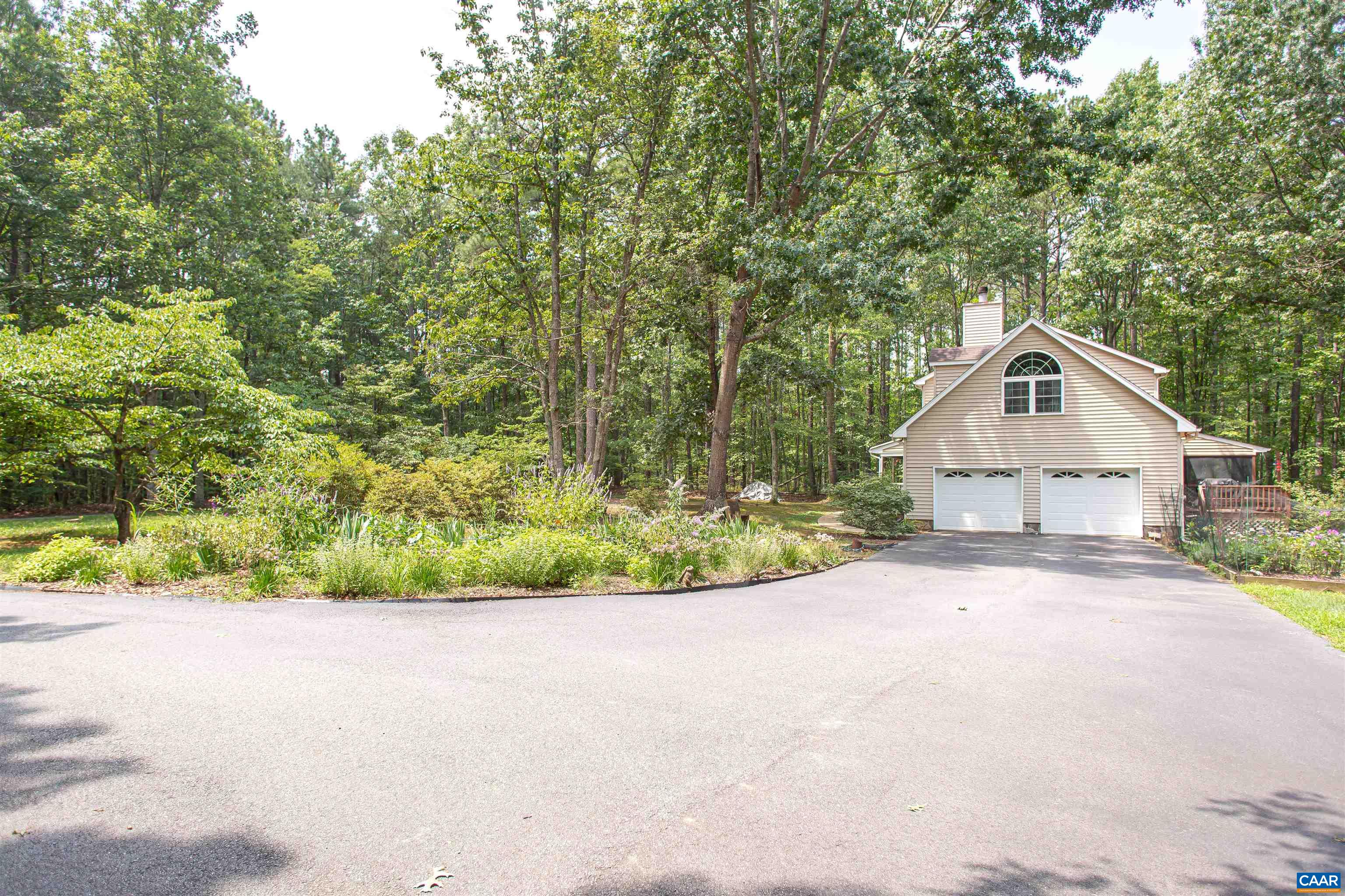Spacious 2-car garage with entrance to the home. Spacious 2-car garage with entrance to the home.