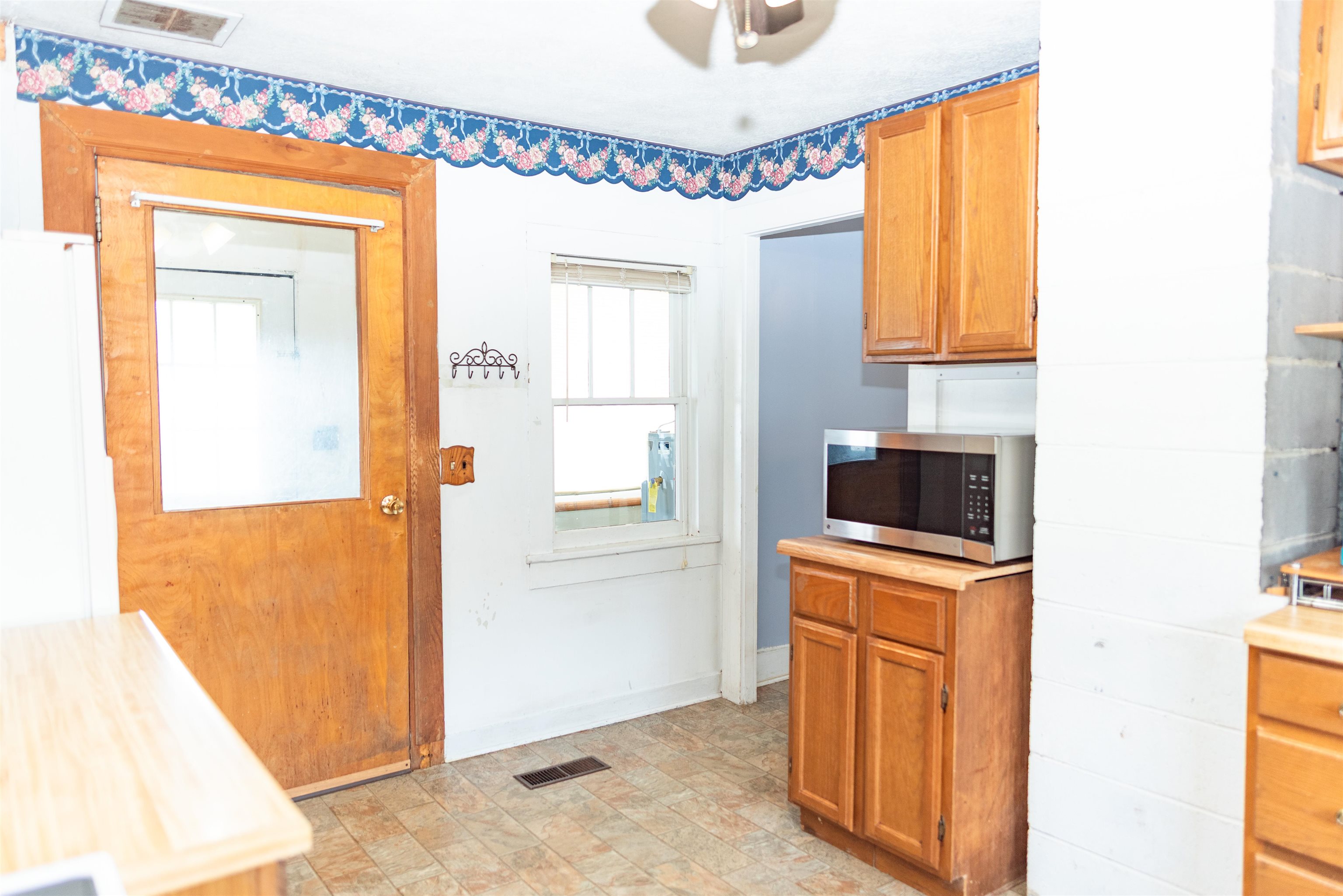 10581 MCGAHEYSVILLE RD, MCGAHEYSVILLE, Virginia 22840, 3 Bedrooms Bedrooms, ,2 BathroomsBathrooms,Residential,10581 MCGAHEYSVILLE RD,680146 MLS # 680146 10581 MCGAHEYSVILLE RD, MCGAHEYSVILLE, Virginia 22840, 3 Bedrooms Bedrooms, ,2 BathroomsBathrooms,Residential,10581 MCGAHEYSVILLE RD,680146 MLS # 680146