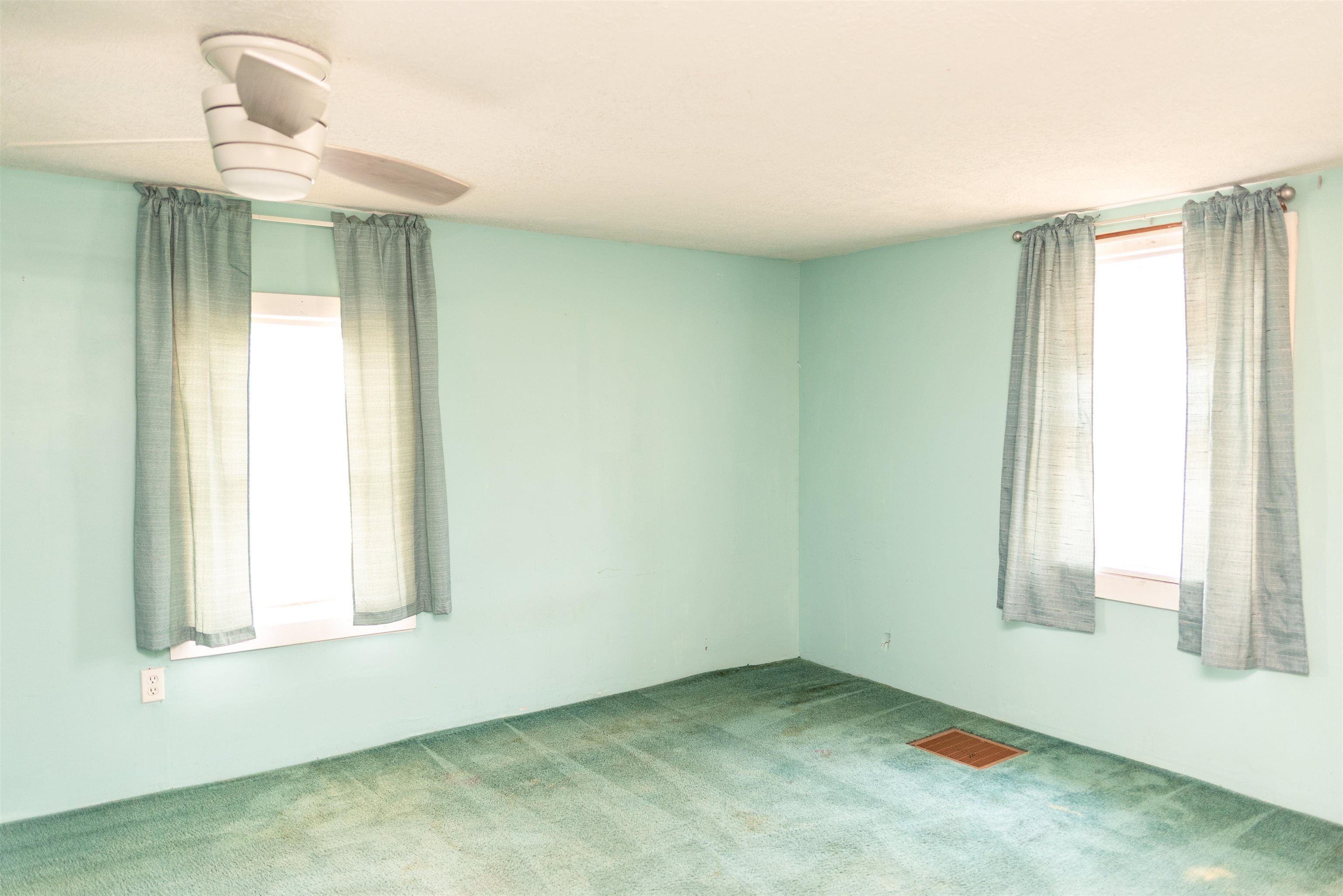 10581 MCGAHEYSVILLE RD, MCGAHEYSVILLE, Virginia 22840, 3 Bedrooms Bedrooms, ,2 BathroomsBathrooms,Residential,10581 MCGAHEYSVILLE RD,680146 MLS # 680146 10581 MCGAHEYSVILLE RD, MCGAHEYSVILLE, Virginia 22840, 3 Bedrooms Bedrooms, ,2 BathroomsBathrooms,Residential,10581 MCGAHEYSVILLE RD,680146 MLS # 680146