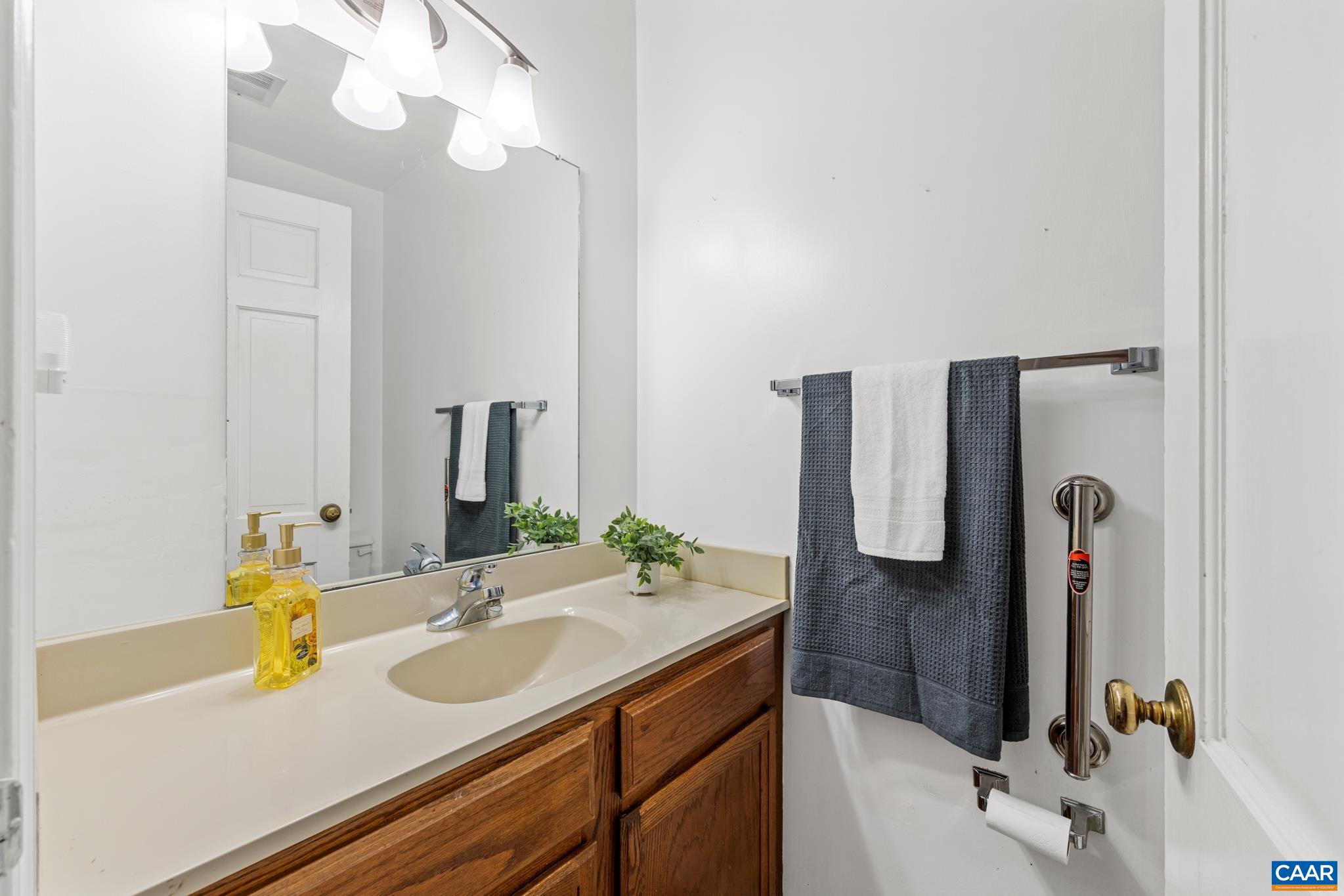 135 GEORGETOWN GREEN, CHARLOTTESVILLE, Virginia 22901, 3 Bedrooms Bedrooms, ,2 BathroomsBathrooms,Residential,135 GEORGETOWN GREEN,680152 MLS # 680152 135 GEORGETOWN GREEN, CHARLOTTESVILLE, Virginia 22901, 3 Bedrooms Bedrooms, ,2 BathroomsBathrooms,Residential,135 GEORGETOWN GREEN,680152 MLS # 680152