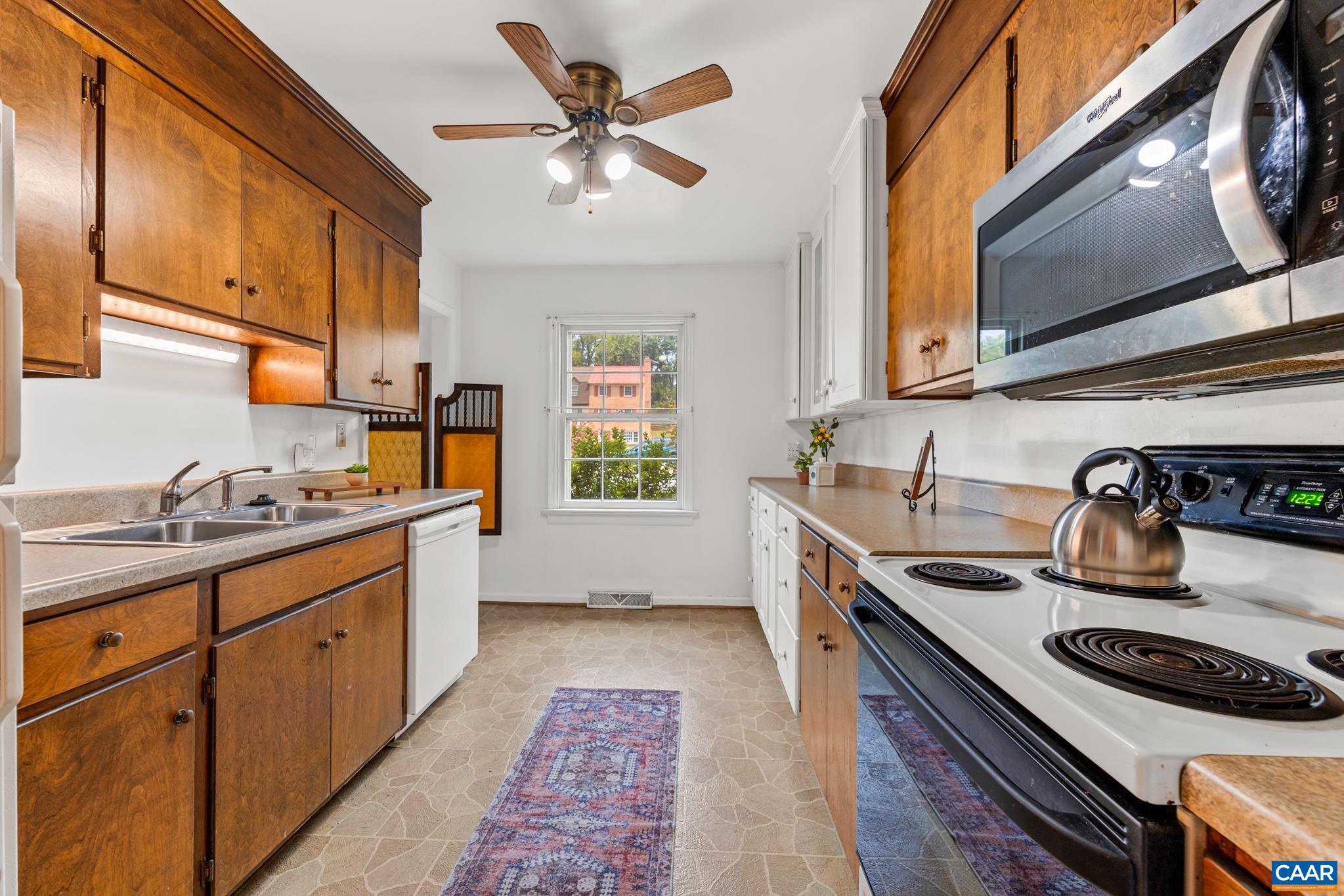 135 GEORGETOWN GREEN, CHARLOTTESVILLE, Virginia 22901, 3 Bedrooms Bedrooms, ,2 BathroomsBathrooms,Residential,135 GEORGETOWN GREEN,680152 MLS # 680152 135 GEORGETOWN GREEN, CHARLOTTESVILLE, Virginia 22901, 3 Bedrooms Bedrooms, ,2 BathroomsBathrooms,Residential,135 GEORGETOWN GREEN,680152 MLS # 680152