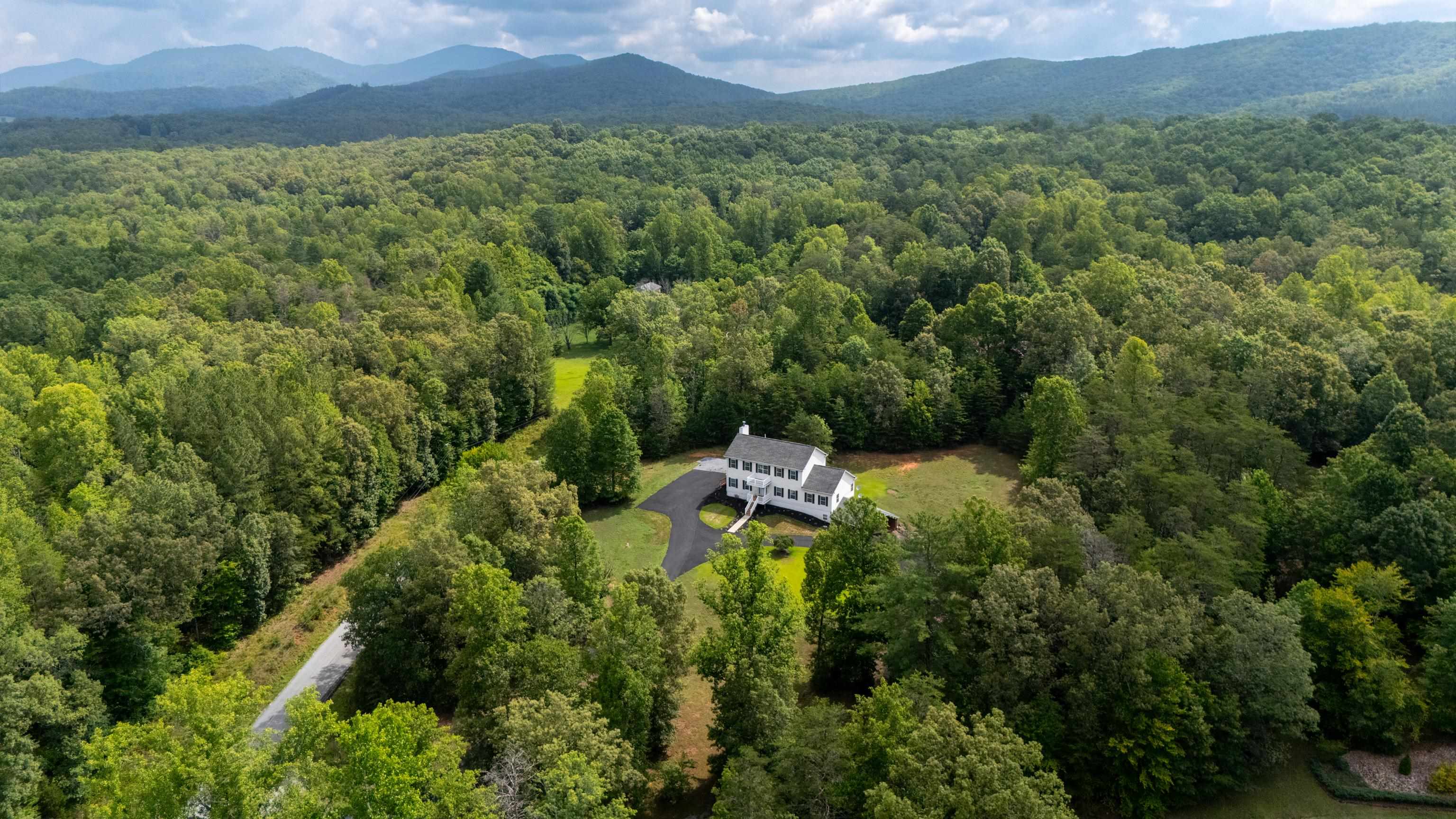 17 PINE RIDGE RD, FABER, Virginia 22938, 4 Bedrooms Bedrooms, ,3 BathroomsBathrooms,Residential,17 PINE RIDGE RD,680156 MLS # 680156 17 PINE RIDGE RD, FABER, Virginia 22938, 4 Bedrooms Bedrooms, ,3 BathroomsBathrooms,Residential,17 PINE RIDGE RD,680156 MLS # 680156