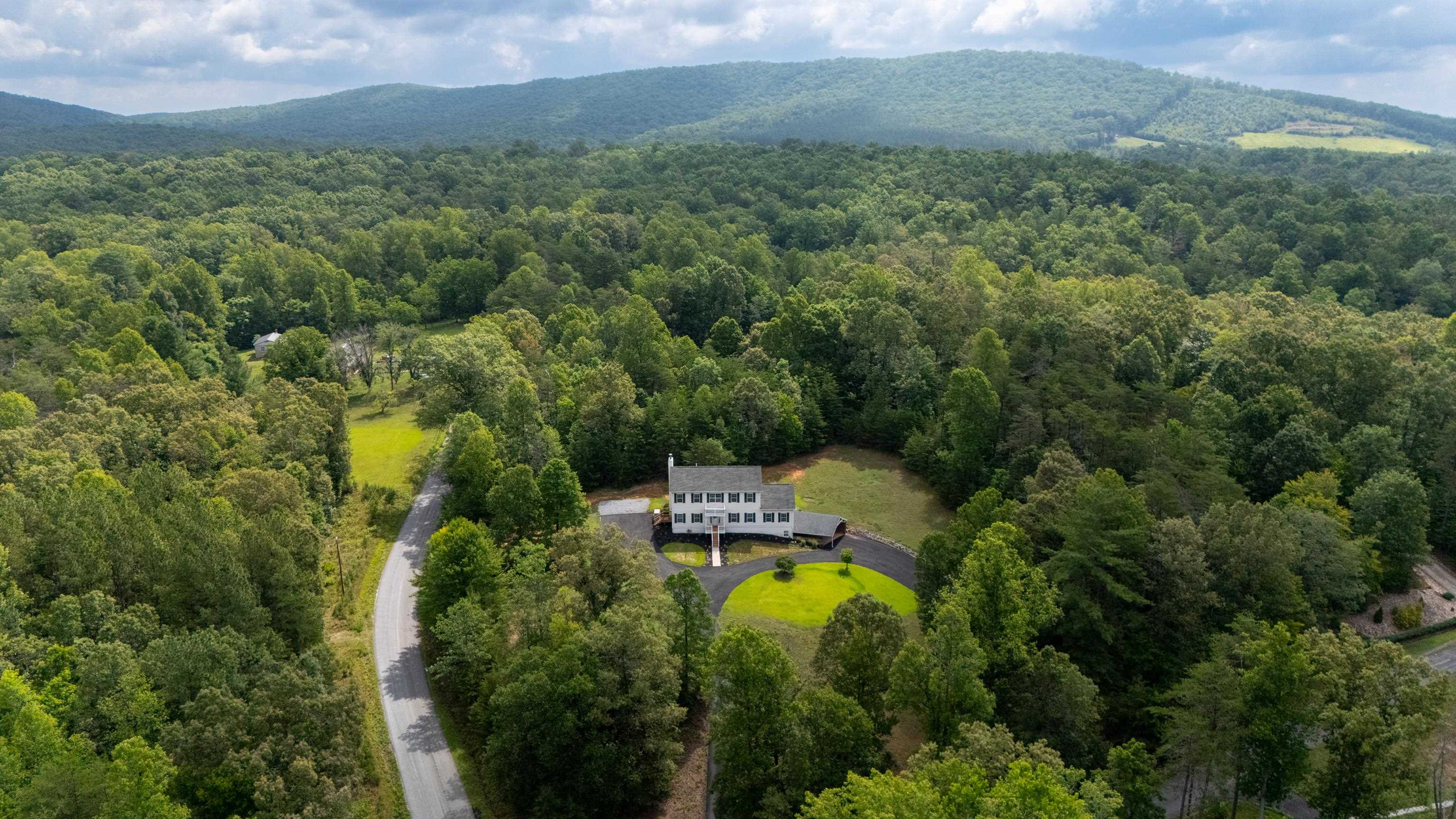 17 PINE RIDGE RD, FABER, Virginia 22938, 4 Bedrooms Bedrooms, ,3 BathroomsBathrooms,Residential,17 PINE RIDGE RD,680156 MLS # 680156 17 PINE RIDGE RD, FABER, Virginia 22938, 4 Bedrooms Bedrooms, ,3 BathroomsBathrooms,Residential,17 PINE RIDGE RD,680156 MLS # 680156