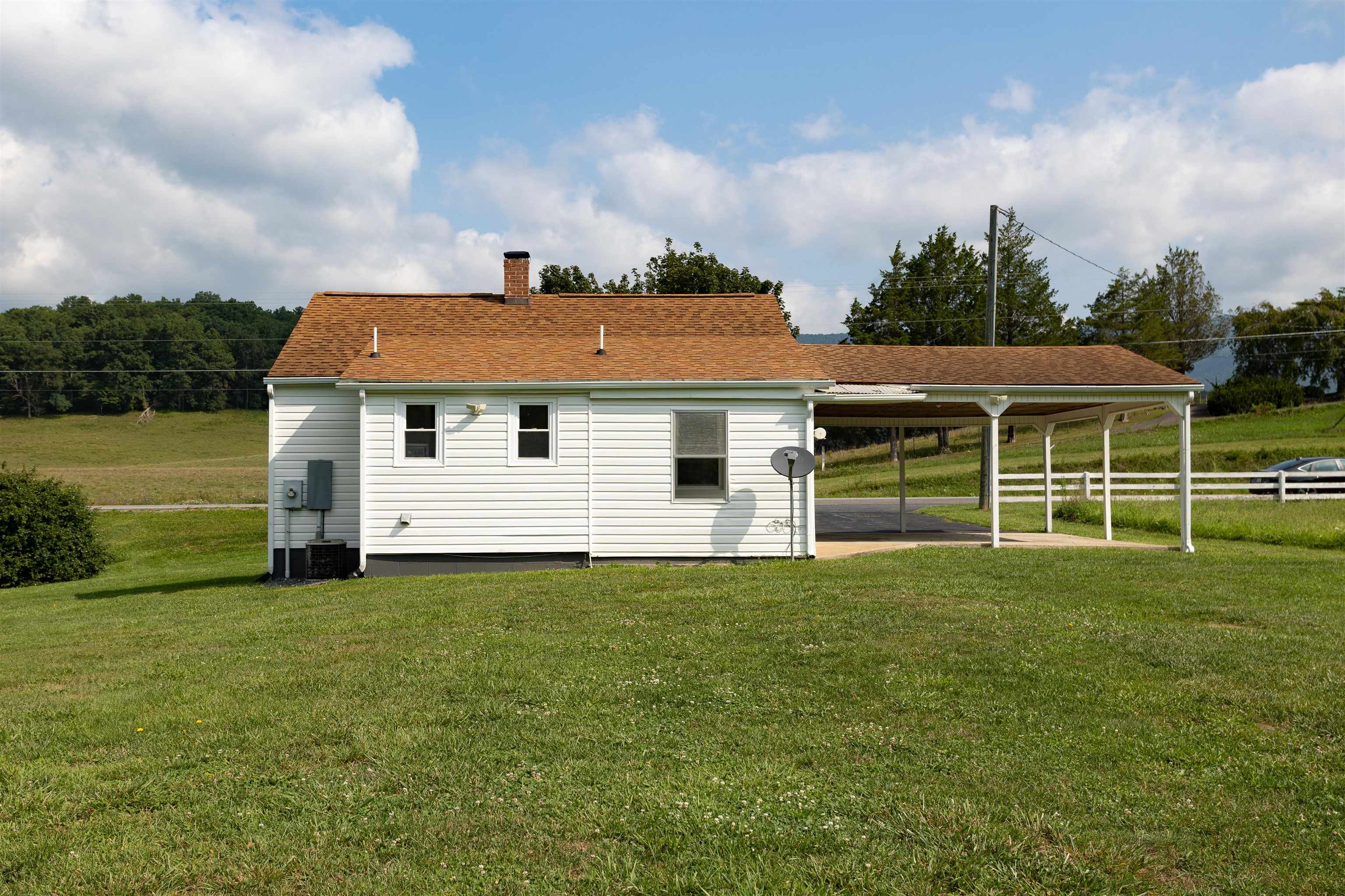 3334 LITTLE CALF PASTURE HWY, CRAIGSVILLE, Virginia 24430, 2 Bedrooms Bedrooms, ,1 BathroomBathrooms,Residential,3334 LITTLE CALF PASTURE HWY,680157 MLS # 680157 3334 LITTLE CALF PASTURE HWY, CRAIGSVILLE, Virginia 24430, 2 Bedrooms Bedrooms, ,1 BathroomBathrooms,Residential,3334 LITTLE CALF PASTURE HWY,680157 MLS # 680157