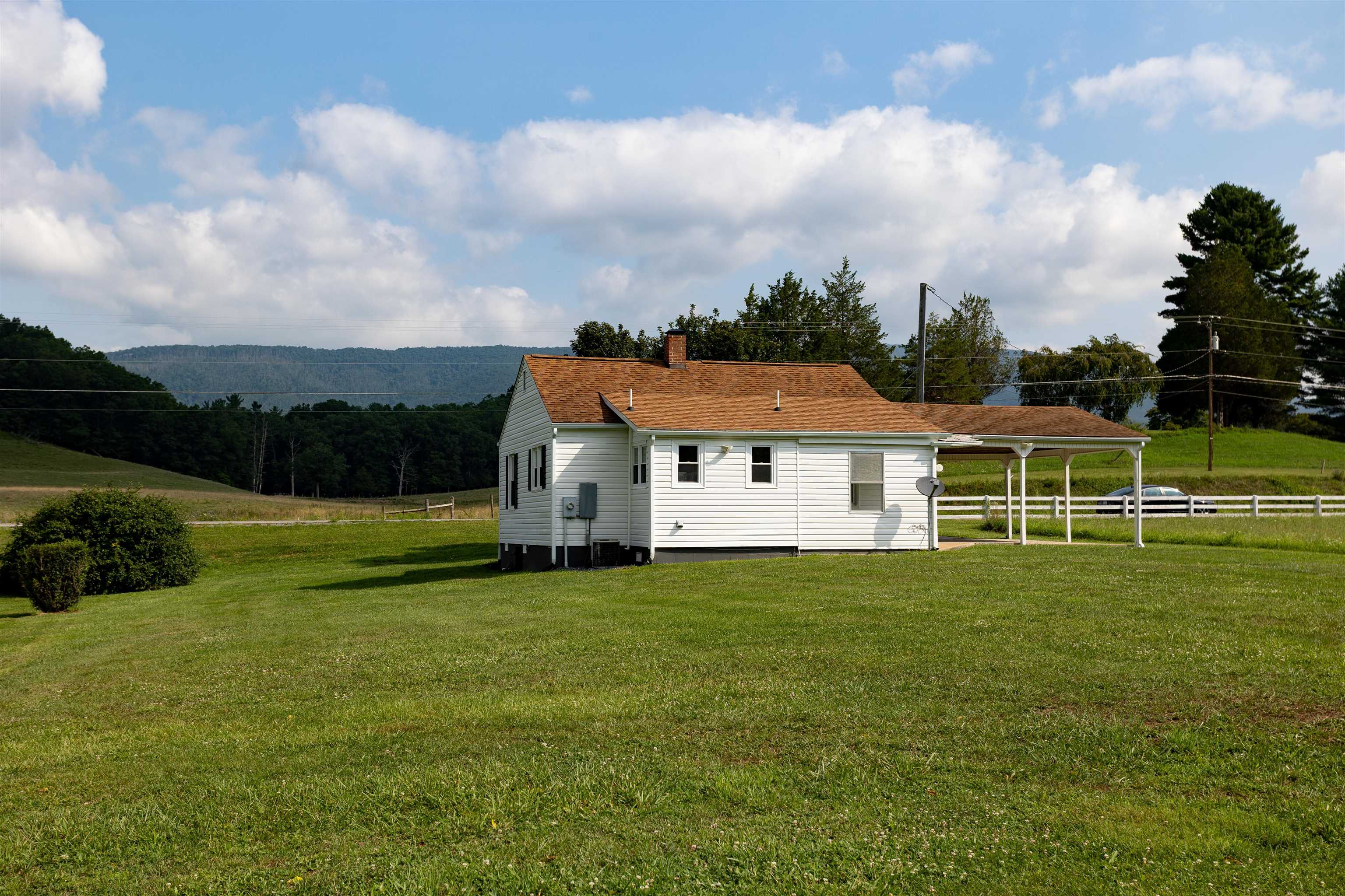 3334 LITTLE CALF PASTURE HWY, CRAIGSVILLE, Virginia 24430, 2 Bedrooms Bedrooms, ,1 BathroomBathrooms,Residential,3334 LITTLE CALF PASTURE HWY,680157 MLS # 680157 3334 LITTLE CALF PASTURE HWY, CRAIGSVILLE, Virginia 24430, 2 Bedrooms Bedrooms, ,1 BathroomBathrooms,Residential,3334 LITTLE CALF PASTURE HWY,680157 MLS # 680157