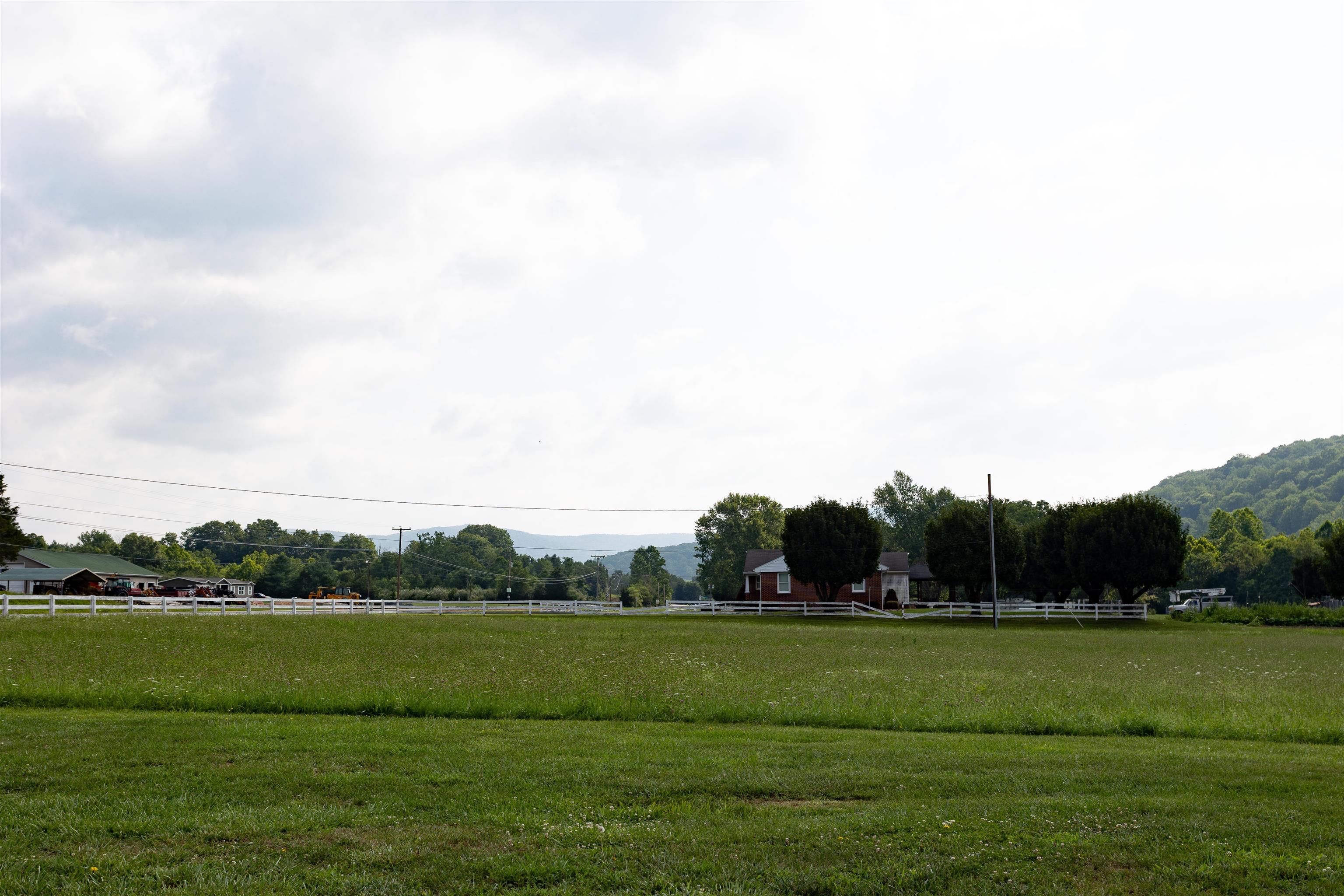 3334 LITTLE CALF PASTURE HWY, CRAIGSVILLE, Virginia 24430, 2 Bedrooms Bedrooms, ,1 BathroomBathrooms,Residential,3334 LITTLE CALF PASTURE HWY,680157 MLS # 680157 3334 LITTLE CALF PASTURE HWY, CRAIGSVILLE, Virginia 24430, 2 Bedrooms Bedrooms, ,1 BathroomBathrooms,Residential,3334 LITTLE CALF PASTURE HWY,680157 MLS # 680157
