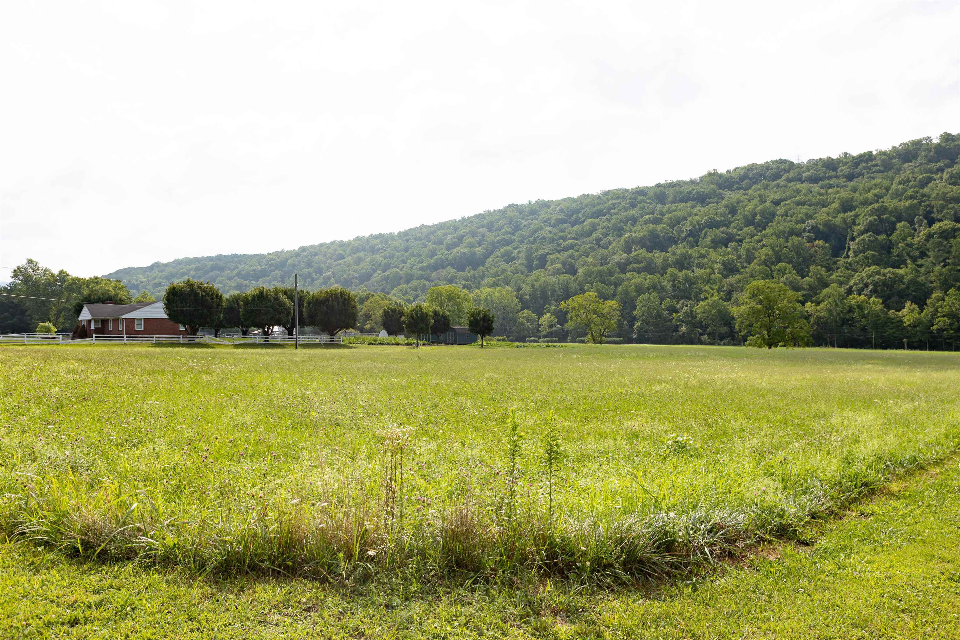 3334 LITTLE CALF PASTURE HWY, CRAIGSVILLE, Virginia 24430, 2 Bedrooms Bedrooms, ,1 BathroomBathrooms,Residential,3334 LITTLE CALF PASTURE HWY,680157 MLS # 680157 3334 LITTLE CALF PASTURE HWY, CRAIGSVILLE, Virginia 24430, 2 Bedrooms Bedrooms, ,1 BathroomBathrooms,Residential,3334 LITTLE CALF PASTURE HWY,680157 MLS # 680157