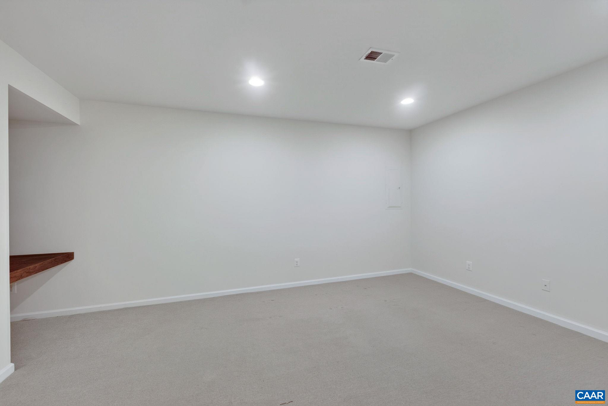 2298 WHITTINGTON DR, CHARLOTTESVILLE, Virginia 22911, 3 Bedrooms Bedrooms, ,2 BathroomsBathrooms,Residential,2298 WHITTINGTON DR,680158 MLS # 680158 2298 WHITTINGTON DR, CHARLOTTESVILLE, Virginia 22911, 3 Bedrooms Bedrooms, ,2 BathroomsBathrooms,Residential,2298 WHITTINGTON DR,680158 MLS # 680158