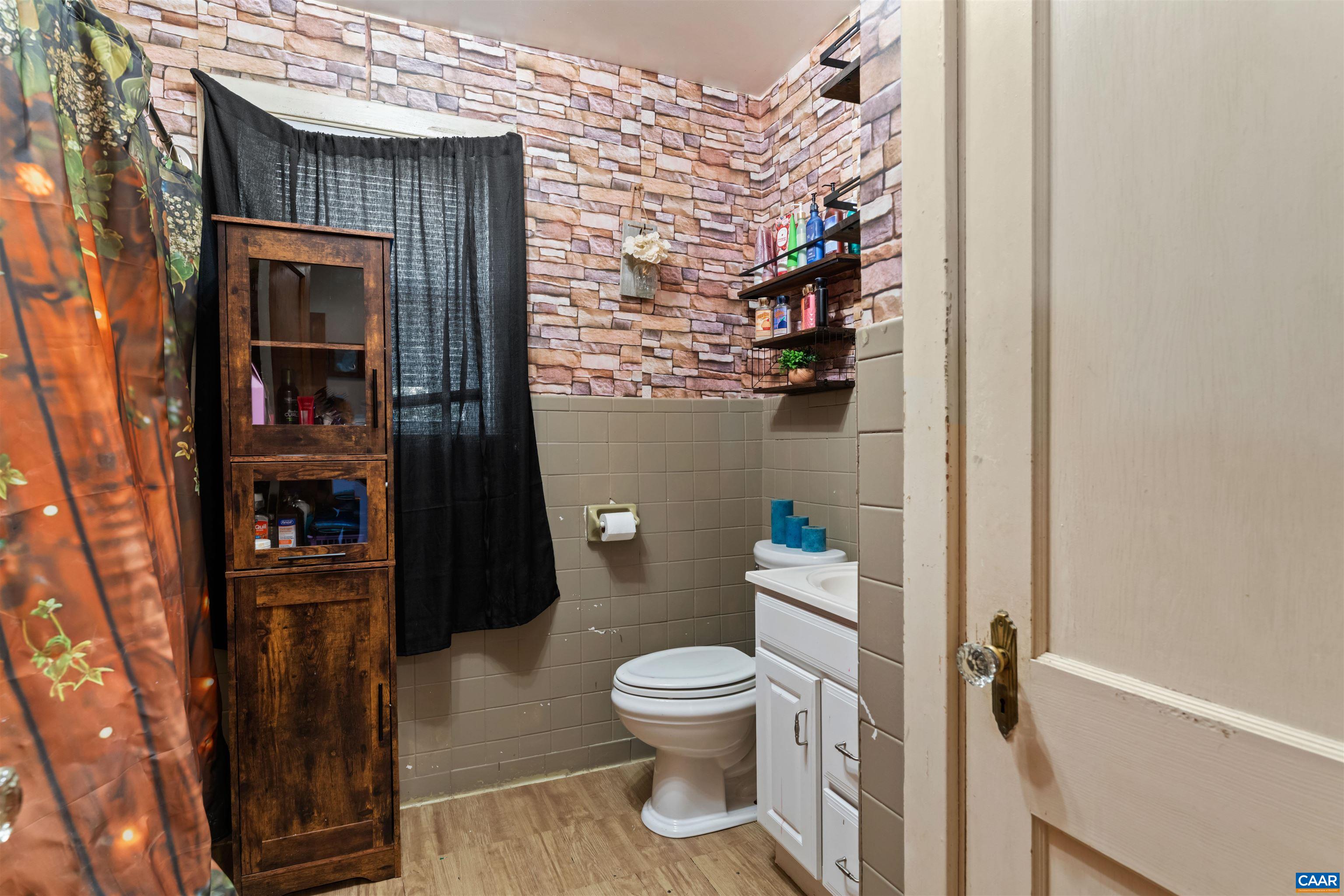 3396 STUARTS DRAFT HWY, WAYNESBORO, Virginia 22980, 4 Bedrooms Bedrooms, ,1 BathroomBathrooms,Residential,3396 STUARTS DRAFT HWY,680169 MLS # 680169