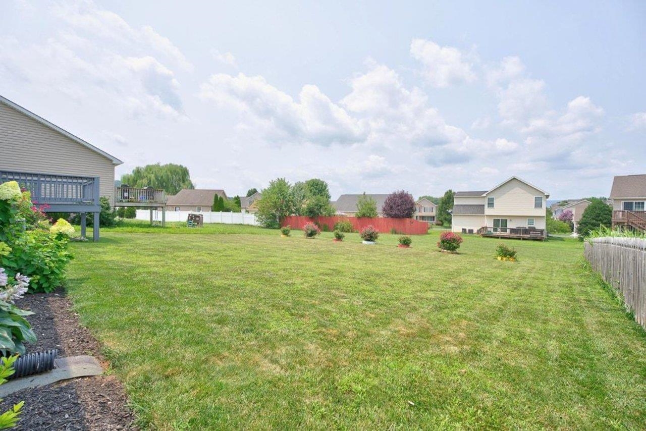 3509 MAJESTIC CIR, BROADWAY, Virginia 22815, 3 Bedrooms Bedrooms, ,2 BathroomsBathrooms,Residential,3509 MAJESTIC CIR,680176 MLS # 680176 3509 MAJESTIC CIR, BROADWAY, Virginia 22815, 3 Bedrooms Bedrooms, ,2 BathroomsBathrooms,Residential,3509 MAJESTIC CIR,680176 MLS # 680176