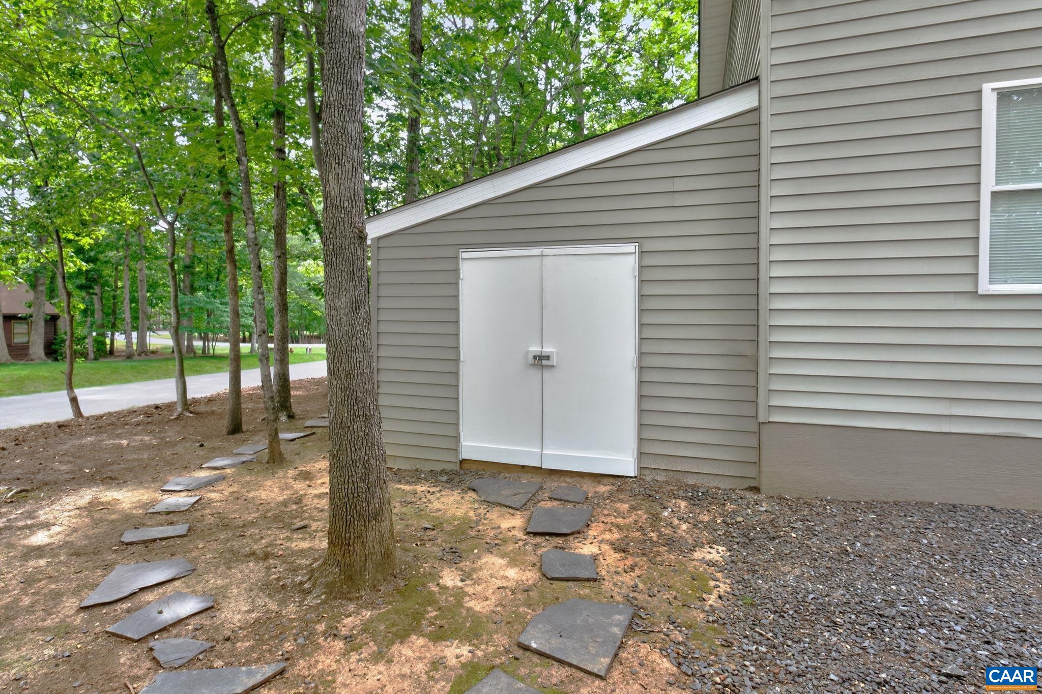 27 PONDEROSA LN, PALMYRA, Virginia 22963, 4 Bedrooms Bedrooms, ,4 BathroomsBathrooms,Residential,27 PONDEROSA LN,680178 MLS # 680178