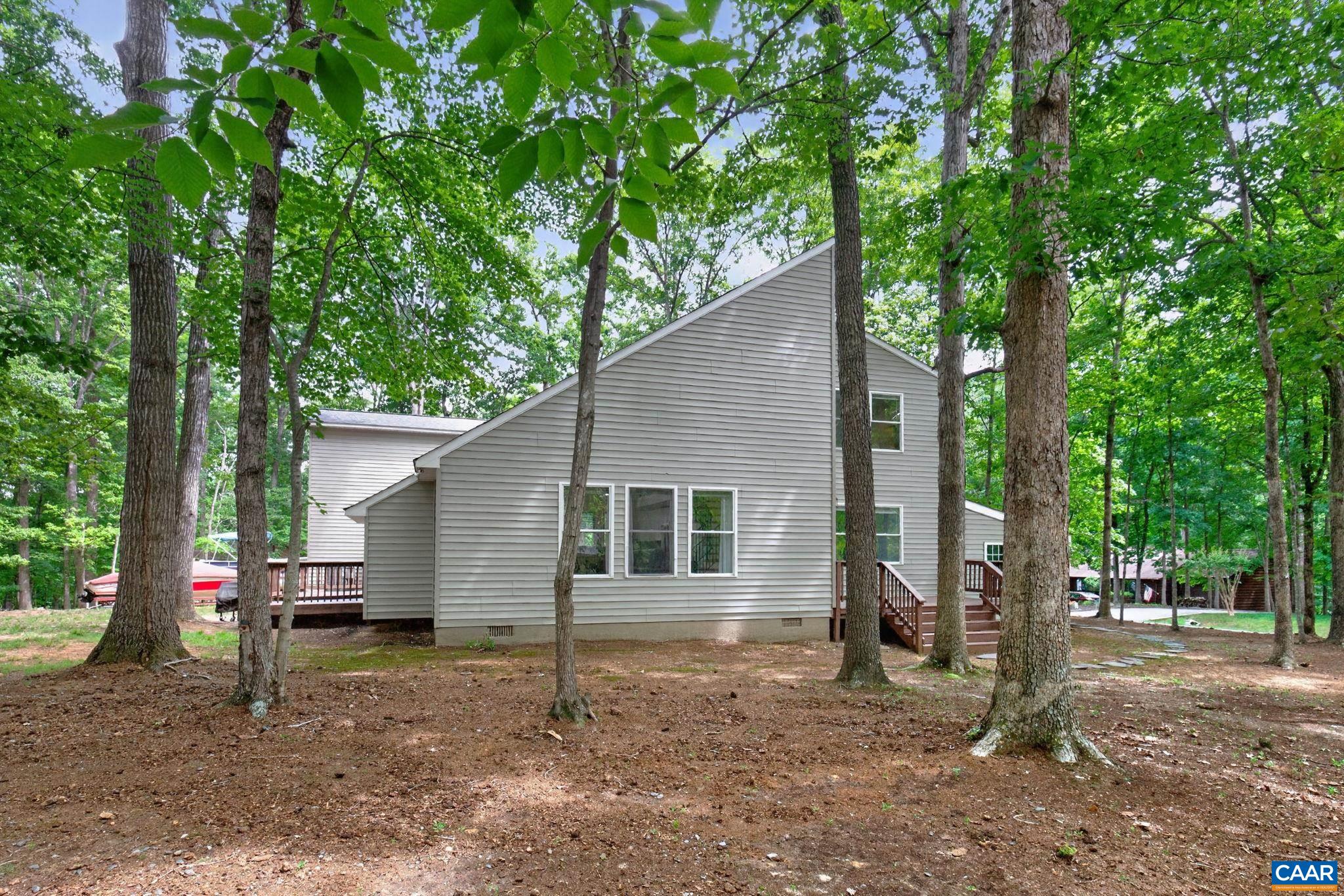 27 PONDEROSA LN, PALMYRA, Virginia 22963, 4 Bedrooms Bedrooms, ,4 BathroomsBathrooms,Residential,27 PONDEROSA LN,680178 MLS # 680178