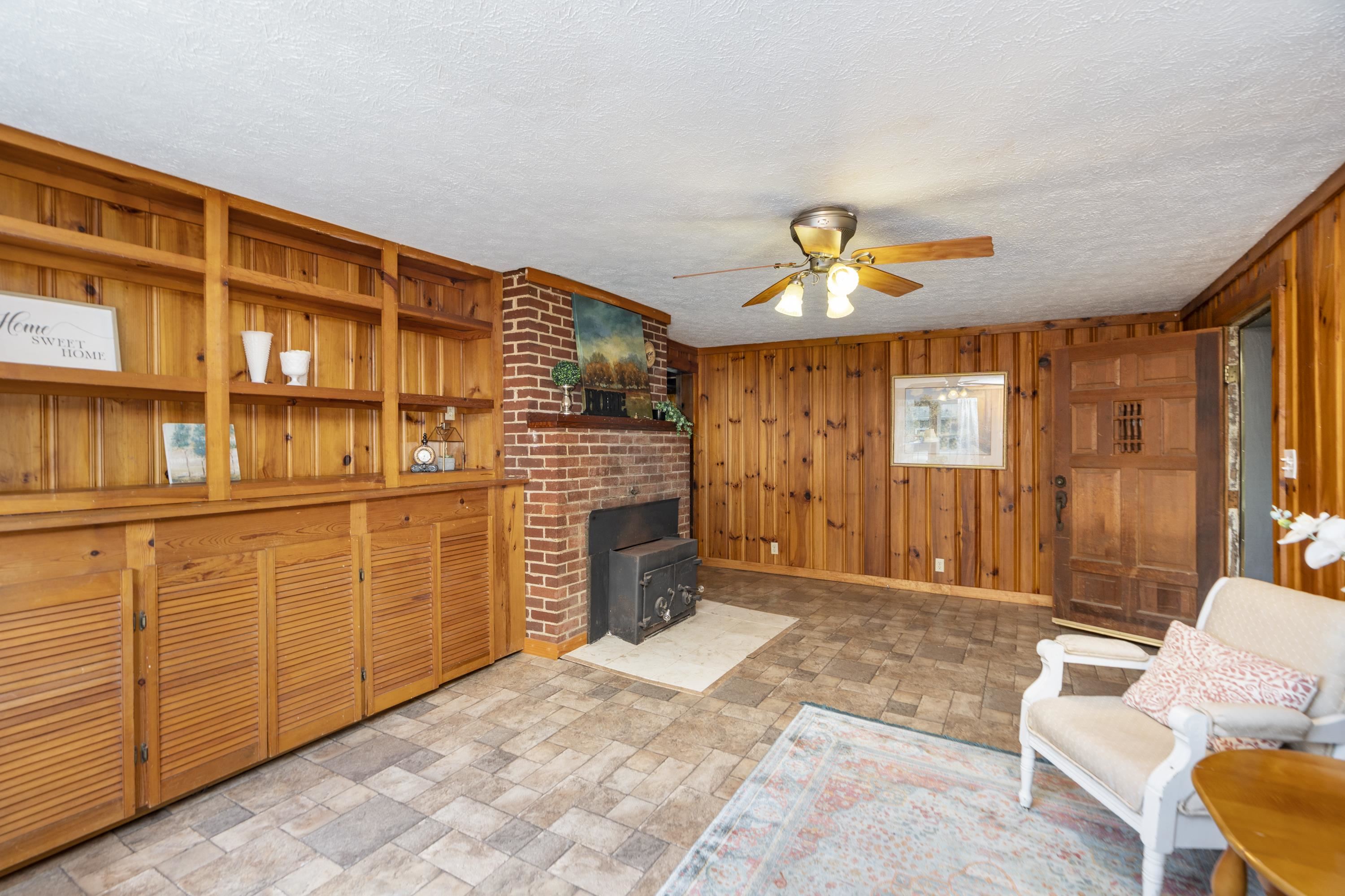 4151 SPRINGHILL RD, STAUNTON, Virginia 24401, 3 Bedrooms Bedrooms, ,2 BathroomsBathrooms,Residential,4151 SPRINGHILL RD,680179 MLS # 680179 4151 SPRINGHILL RD, STAUNTON, Virginia 24401, 3 Bedrooms Bedrooms, ,2 BathroomsBathrooms,Residential,4151 SPRINGHILL RD,680179 MLS # 680179