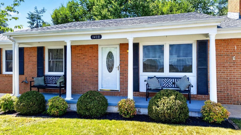 1418 AIKEN ST, STAUNTON, Virginia 24401, 3 Bedrooms Bedrooms, ,2 BathroomsBathrooms,Residential,1418 AIKEN ST,680180 MLS # 680180