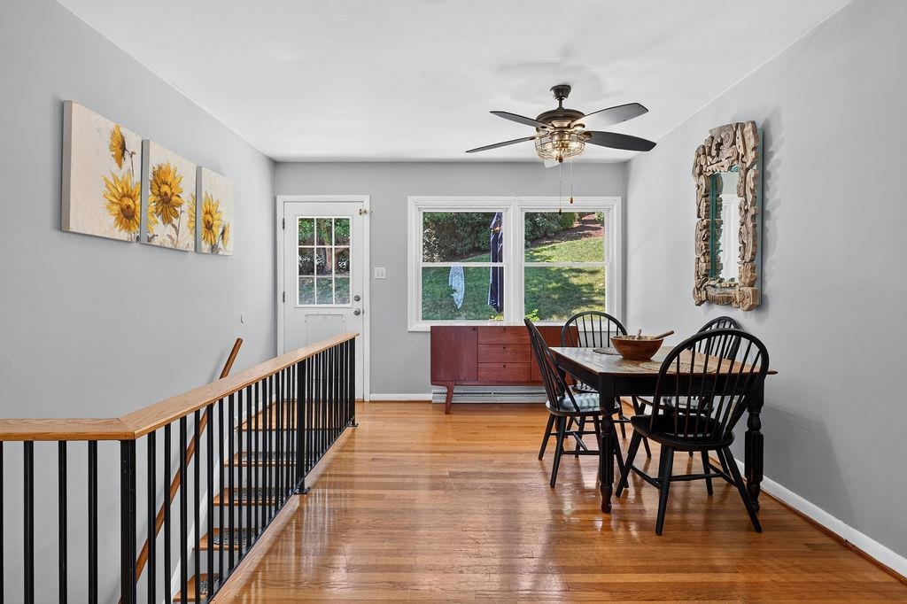 1418 AIKEN ST, STAUNTON, Virginia 24401, 3 Bedrooms Bedrooms, ,2 BathroomsBathrooms,Residential,1418 AIKEN ST,680180 MLS # 680180 1418 AIKEN ST, STAUNTON, Virginia 24401, 3 Bedrooms Bedrooms, ,2 BathroomsBathrooms,Residential,1418 AIKEN ST,680180 MLS # 680180