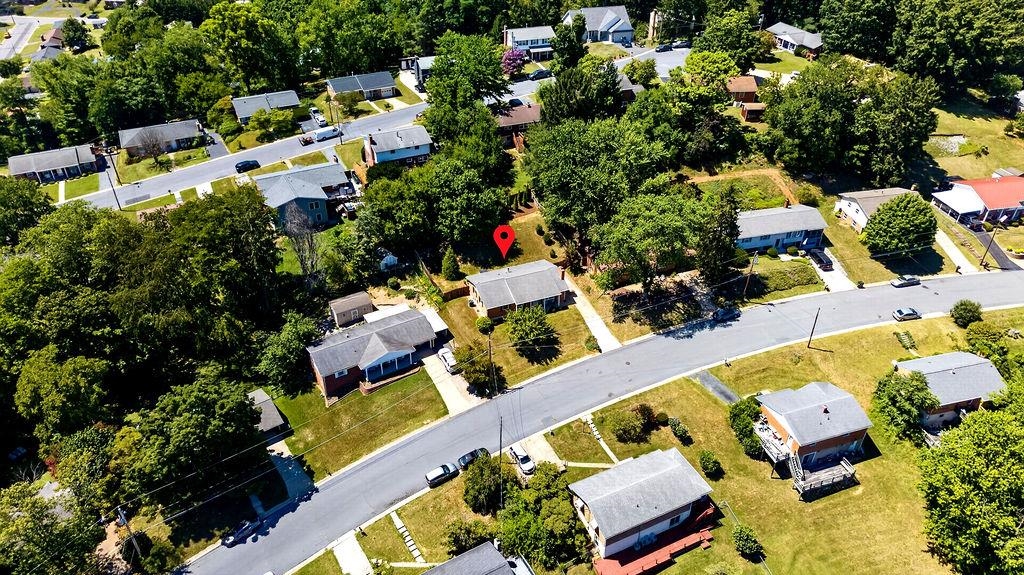 1418 AIKEN ST, STAUNTON, Virginia 24401, 3 Bedrooms Bedrooms, ,2 BathroomsBathrooms,Residential,1418 AIKEN ST,680180 MLS # 680180 1418 AIKEN ST, STAUNTON, Virginia 24401, 3 Bedrooms Bedrooms, ,2 BathroomsBathrooms,Residential,1418 AIKEN ST,680180 MLS # 680180
