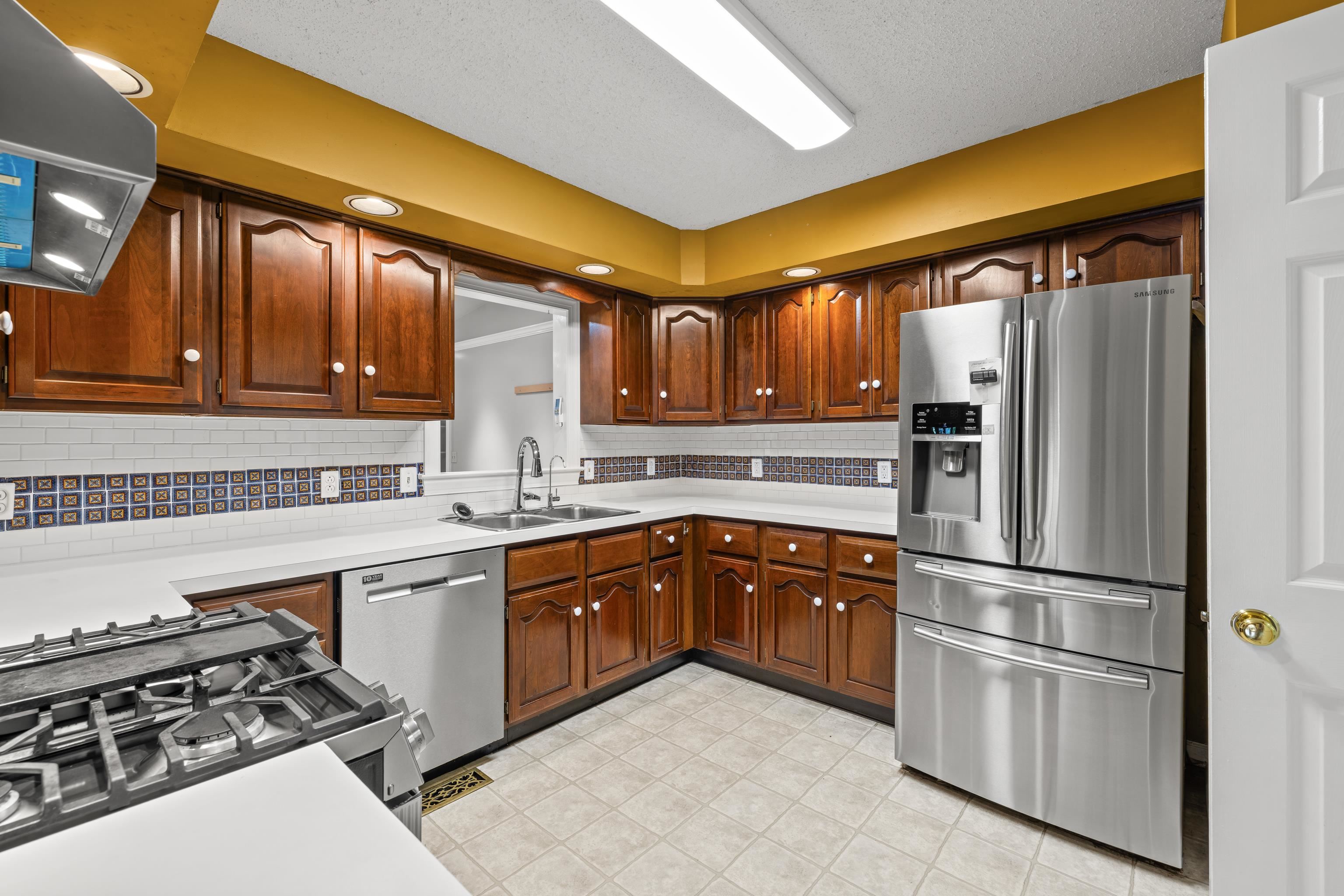 104 MILLER DR, BRIDGEWATER, Virginia 22812, 3 Bedrooms Bedrooms, ,2 BathroomsBathrooms,Residential,104 MILLER DR,680182 MLS # 680182