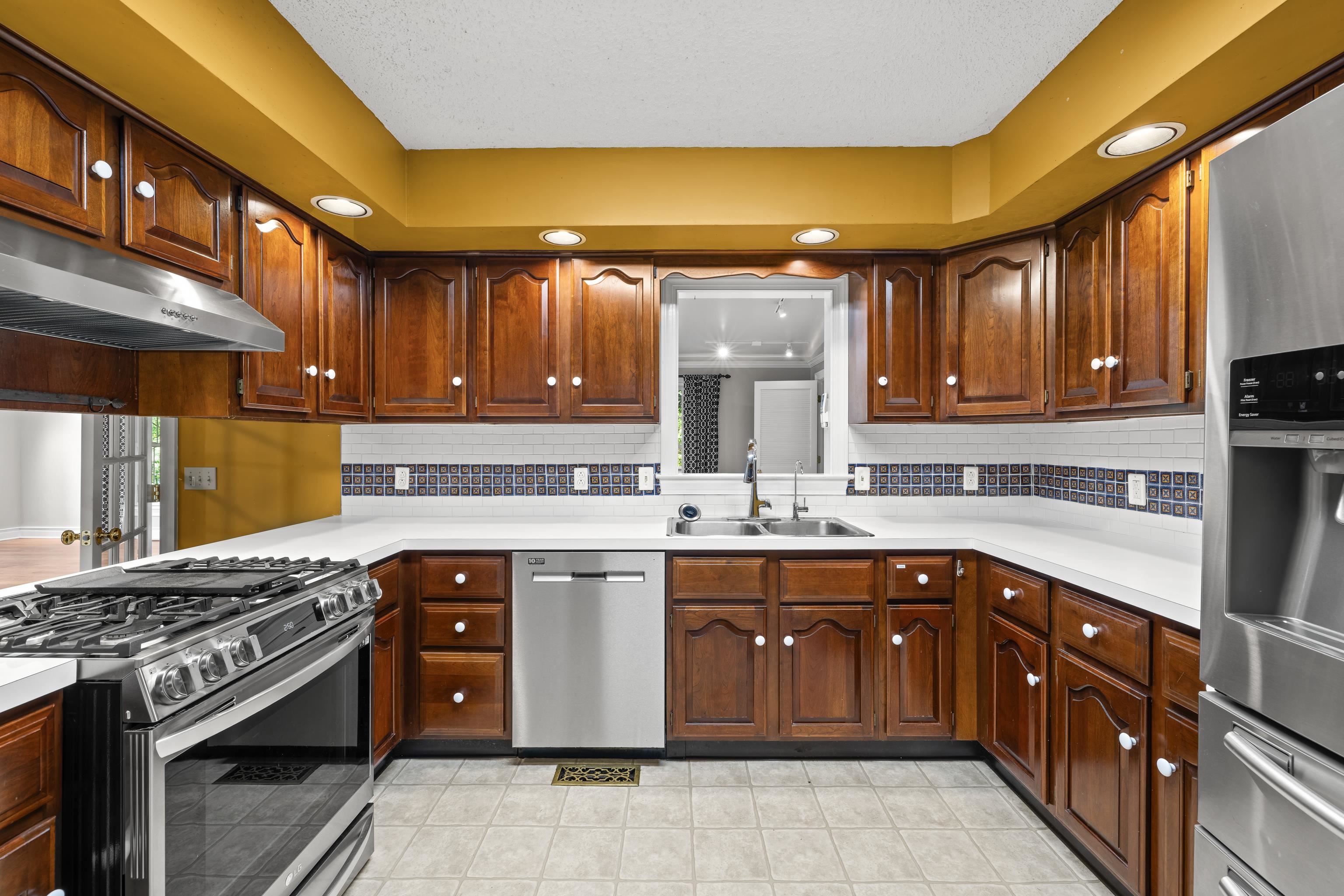 104 MILLER DR, BRIDGEWATER, Virginia 22812, 3 Bedrooms Bedrooms, ,2 BathroomsBathrooms,Residential,104 MILLER DR,680182 MLS # 680182