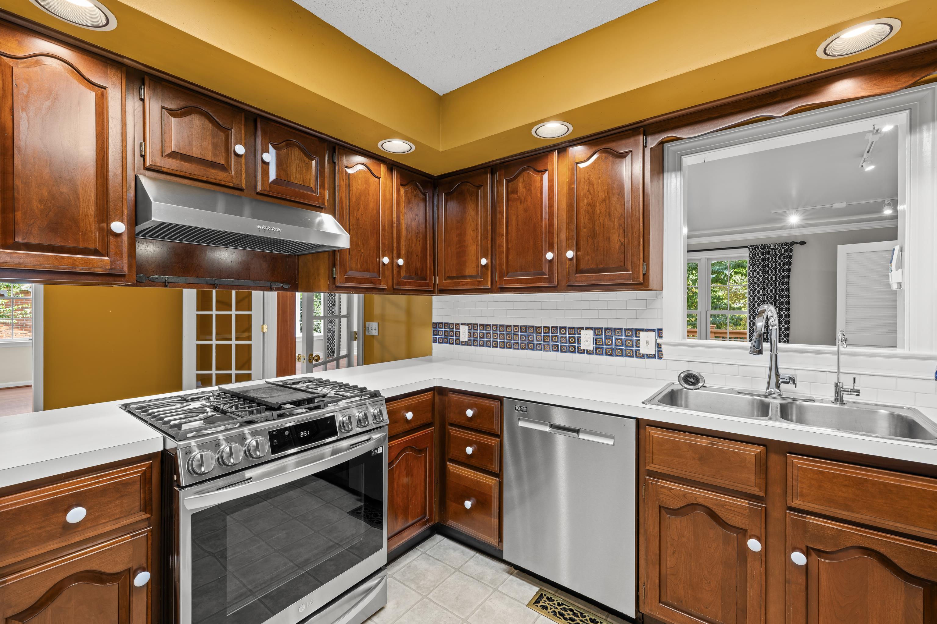 104 MILLER DR, BRIDGEWATER, Virginia 22812, 3 Bedrooms Bedrooms, ,2 BathroomsBathrooms,Residential,104 MILLER DR,680182 MLS # 680182
