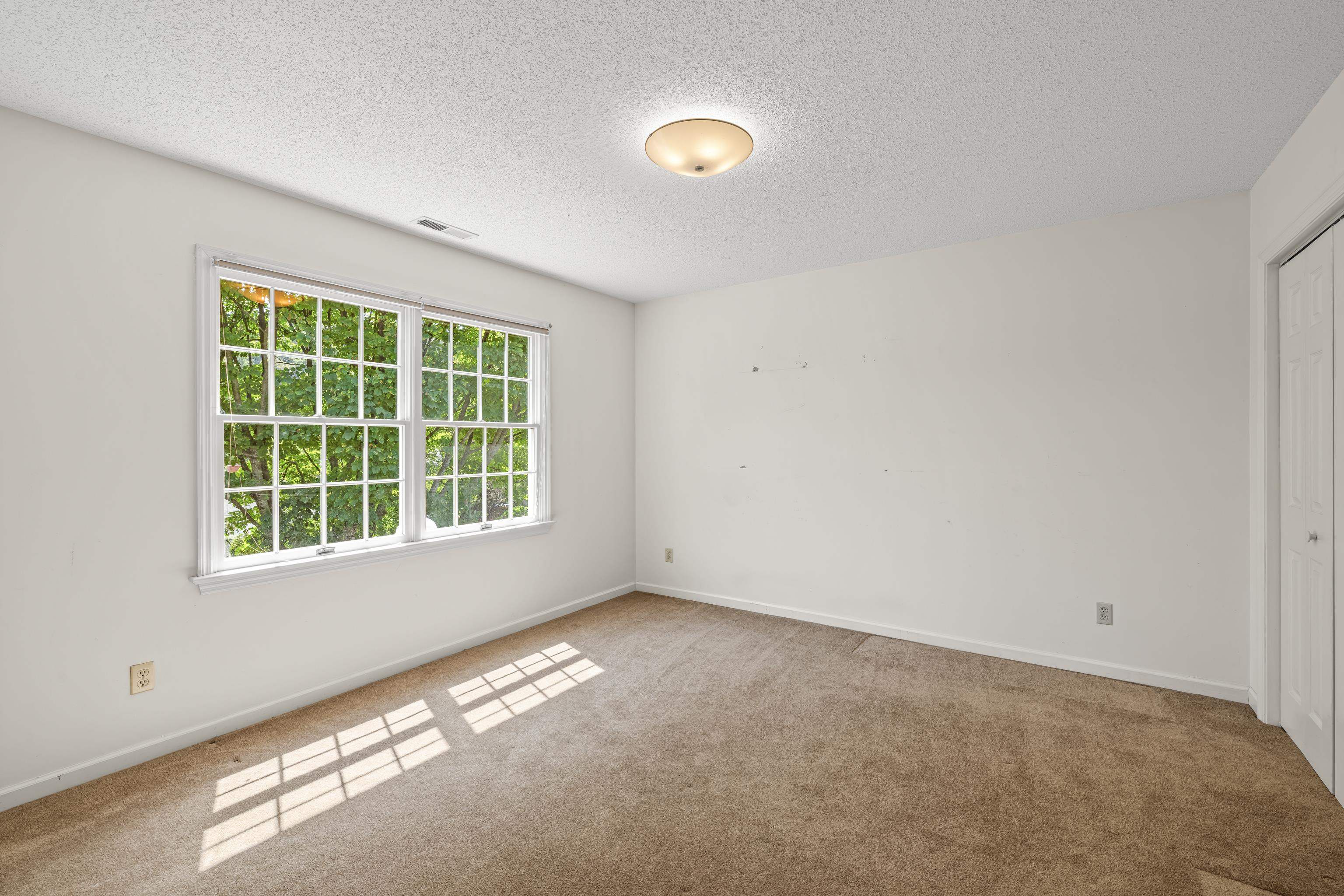 104 MILLER DR, BRIDGEWATER, Virginia 22812, 3 Bedrooms Bedrooms, ,2 BathroomsBathrooms,Residential,104 MILLER DR,680182 MLS # 680182