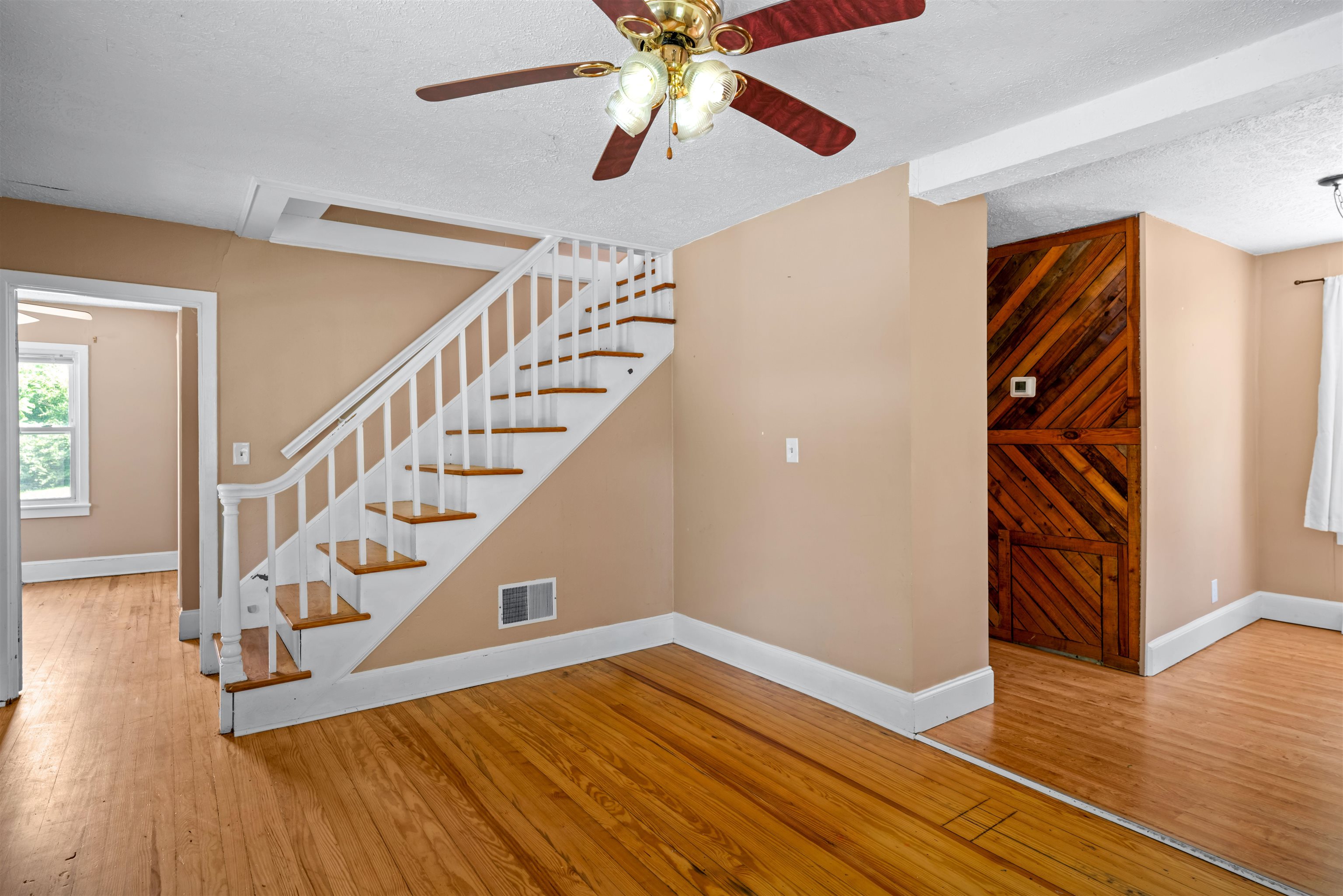 131 OLD HERMITAGE RD, WAYNESBORO, Virginia 22980, 3 Bedrooms Bedrooms, ,1 BathroomBathrooms,Residential,131 OLD HERMITAGE RD,680184 MLS # 680184