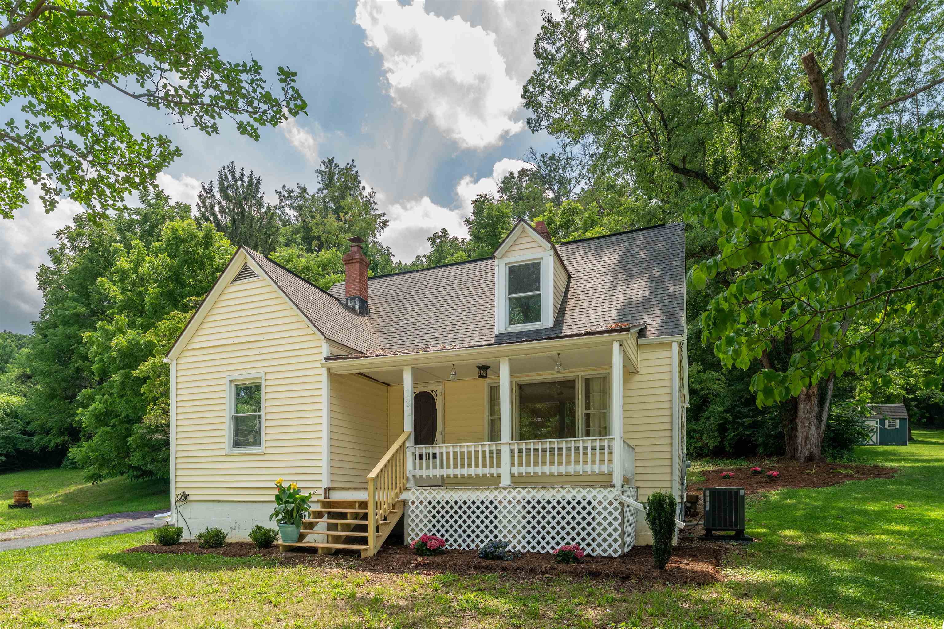 131 OLD HERMITAGE RD, WAYNESBORO, Virginia 22980, 3 Bedrooms Bedrooms, ,1 BathroomBathrooms,Residential,131 OLD HERMITAGE RD,680184 MLS # 680184