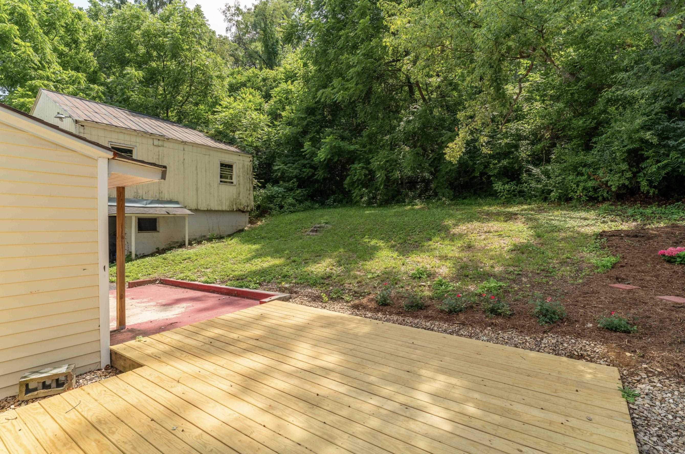 131 OLD HERMITAGE RD, WAYNESBORO, Virginia 22980, 3 Bedrooms Bedrooms, ,1 BathroomBathrooms,Residential,131 OLD HERMITAGE RD,680184 MLS # 680184