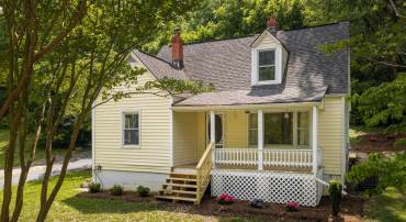 131 OLD HERMITAGE RD, WAYNESBORO, Virginia 22980, 3 Bedrooms Bedrooms, ,1 BathroomBathrooms,Residential,131 OLD HERMITAGE RD,680184 MLS # 680184