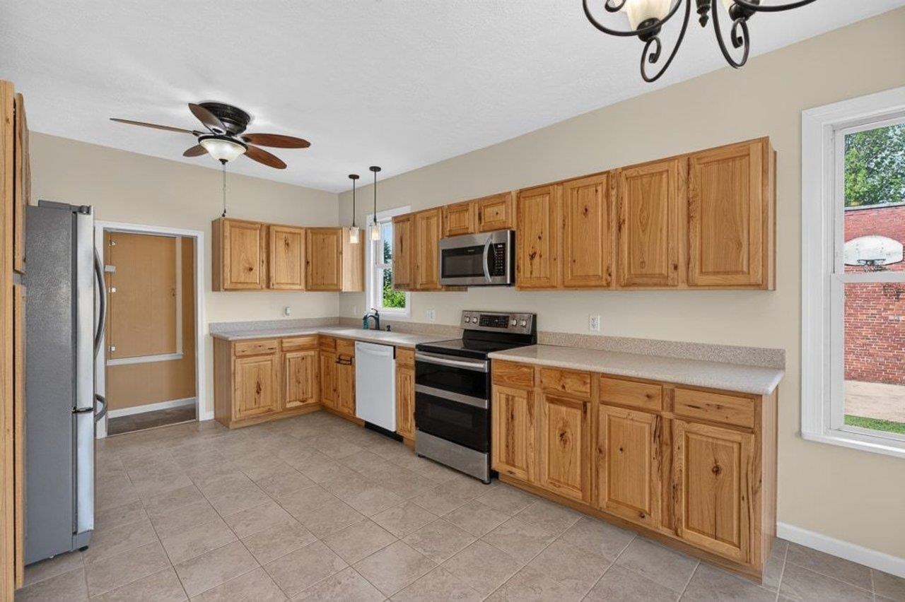 401 6TH ST, SHENANDOAH, Virginia 22849, 3 Bedrooms Bedrooms, ,1 BathroomBathrooms,Residential,401 6TH ST,680192 MLS # 680192
