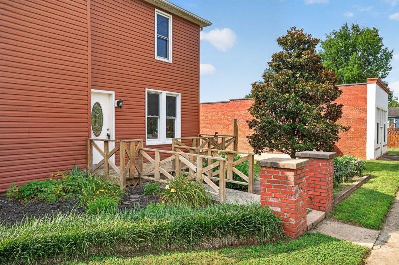 401 6TH ST, SHENANDOAH, Virginia 22849, 3 Bedrooms Bedrooms, ,1 BathroomBathrooms,Residential,401 6TH ST,680192 MLS # 680192