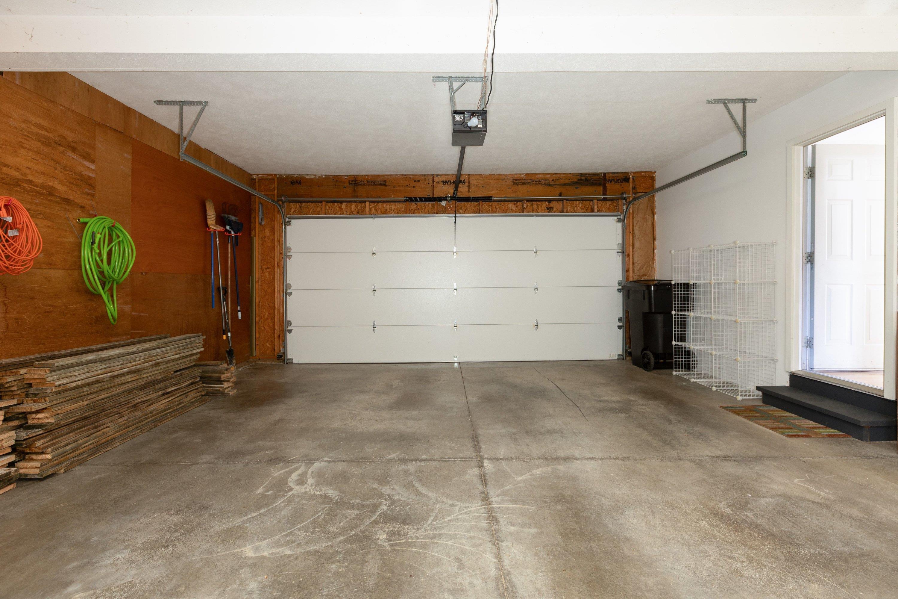 The garage offers parking for two cars, or can be used for storage! The garage offers parking for two cars, or can be used for storage!