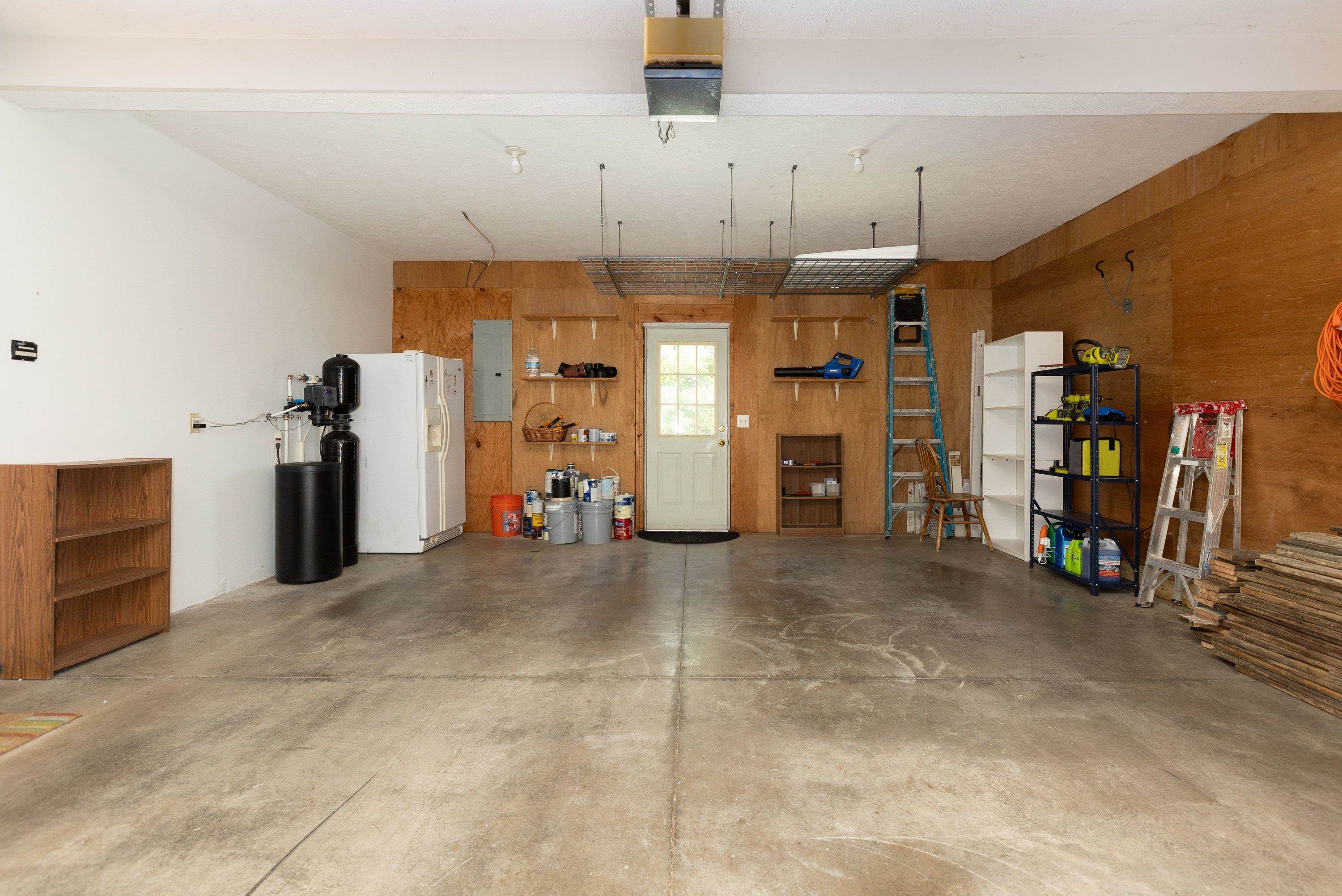 The garage offers parking for two cars, or can be used for storage! The garage offers parking for two cars, or can be used for storage!