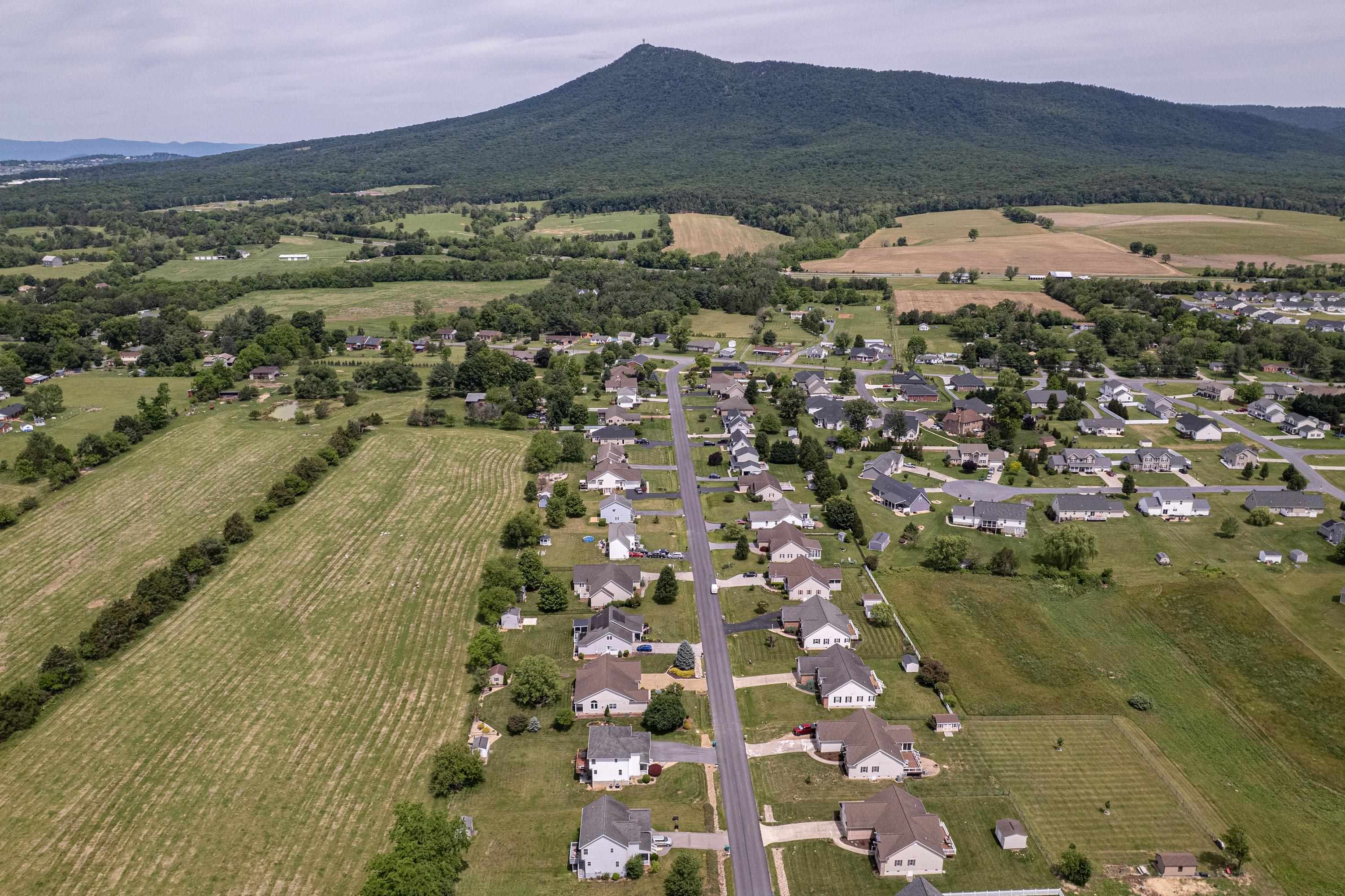 These photos highlight the gorgeous views the home offers, including Massanutten peak and the surrounding Blue Ridge Mountains. These photos highlight the gorgeous views the home offers, including Massanutten peak and the surrounding Blue Ridge Mountains.