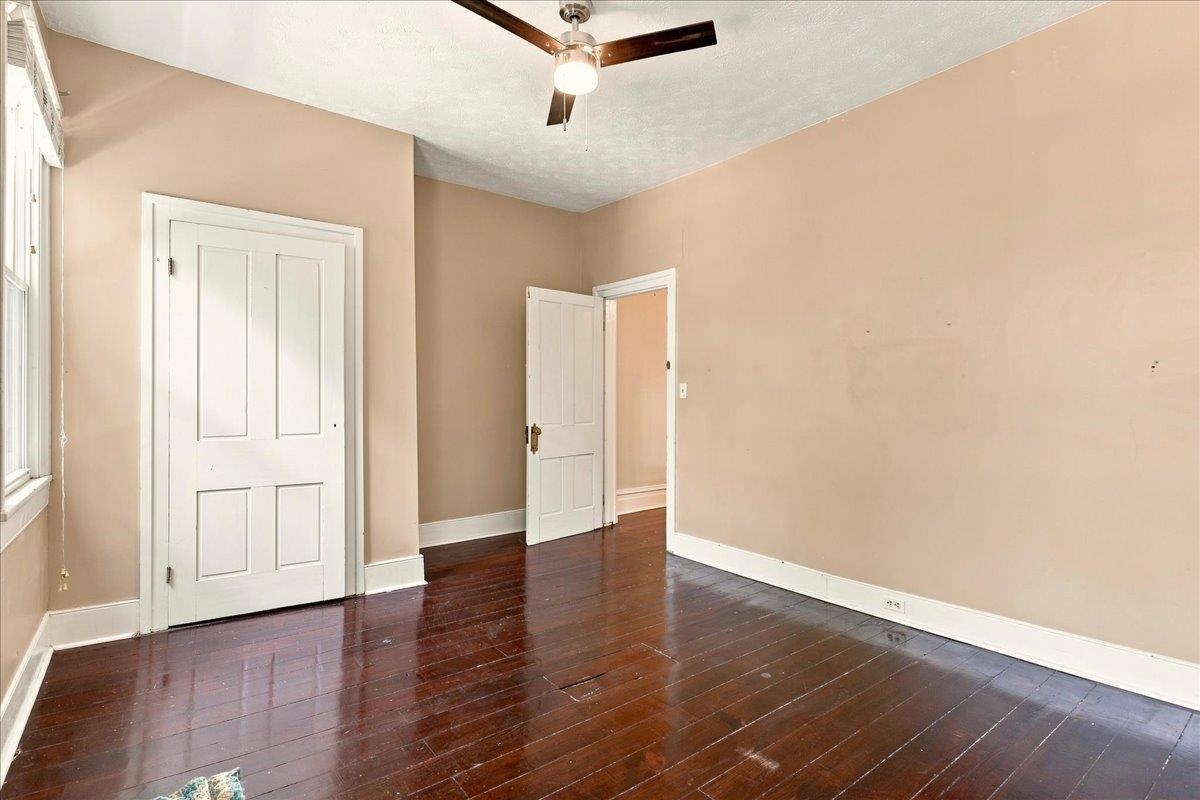 718 DONAGHE ST, STAUNTON, Virginia 24401, 4 Bedrooms Bedrooms, ,2 BathroomsBathrooms,Residential,718 DONAGHE ST,680194 MLS # 680194