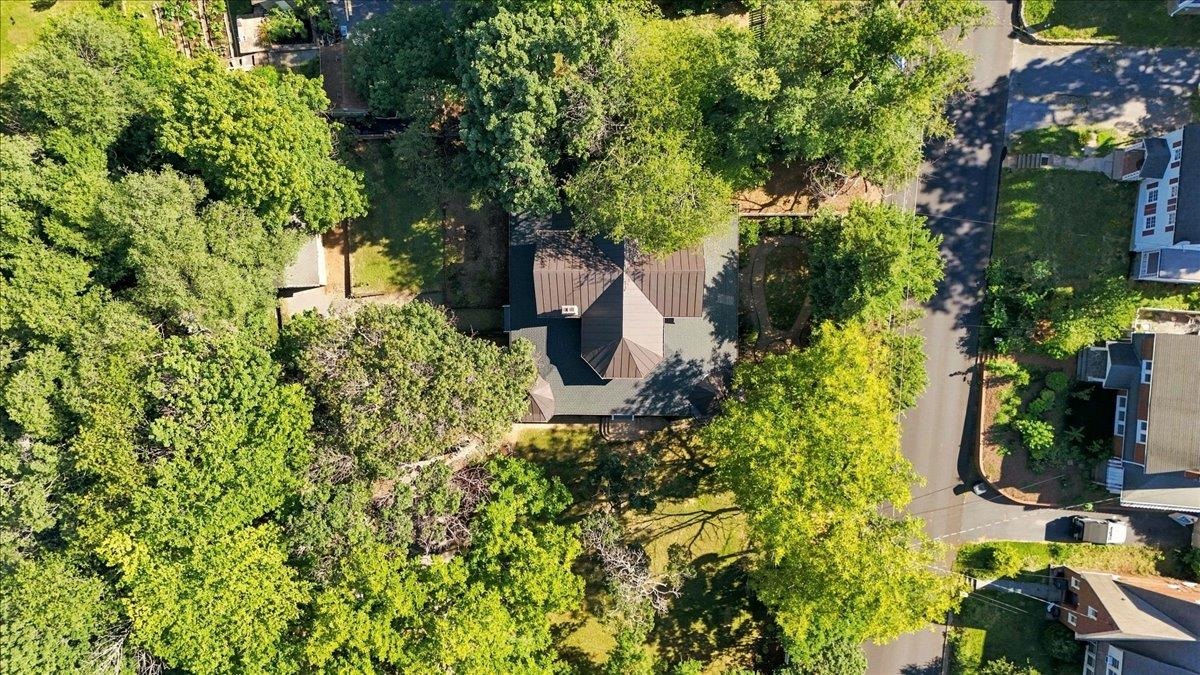 718 DONAGHE ST, STAUNTON, Virginia 24401, 4 Bedrooms Bedrooms, ,2 BathroomsBathrooms,Residential,718 DONAGHE ST,680194 MLS # 680194