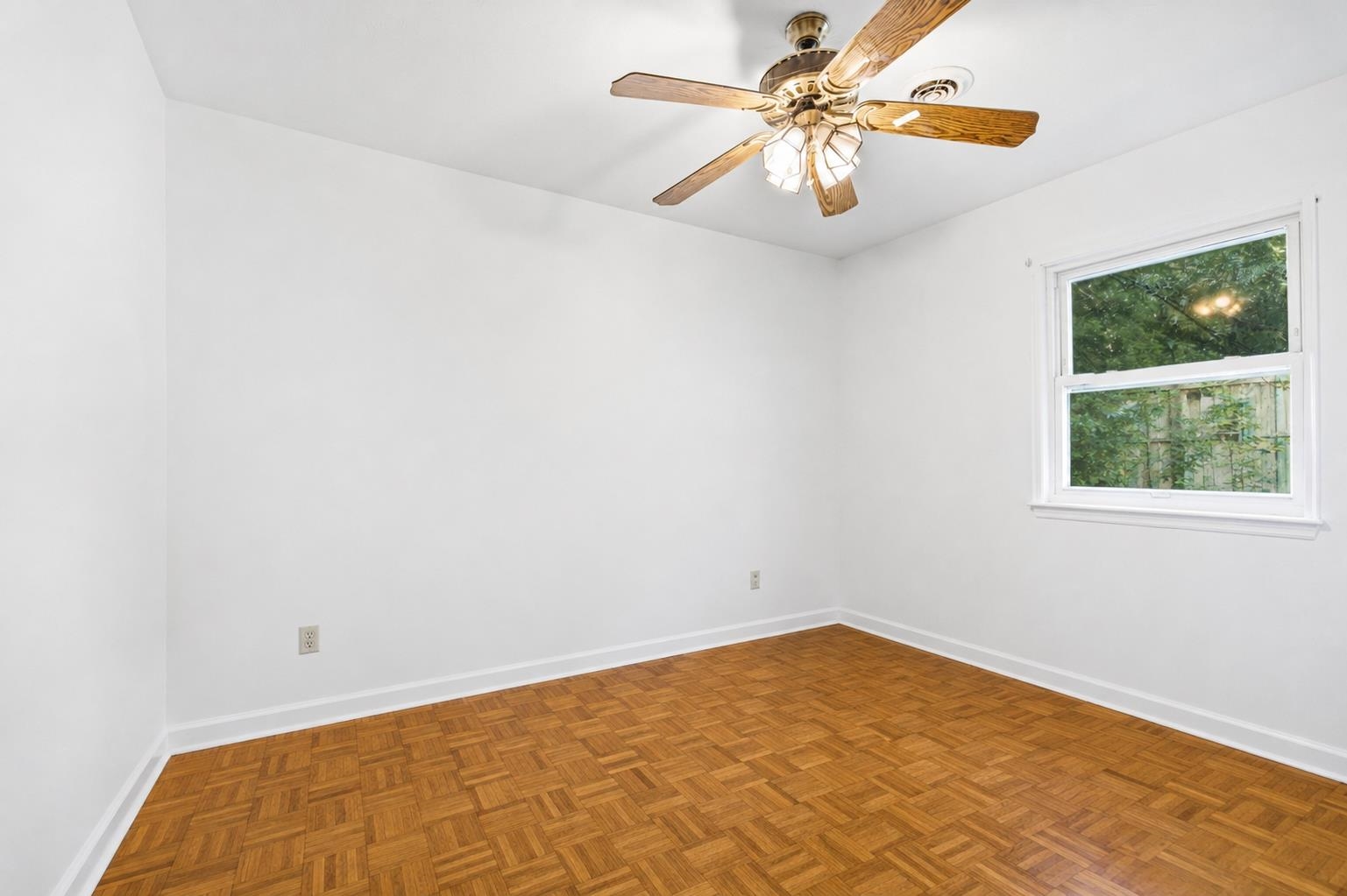 16 SHEN VALLEY DR, WEYERS CAVE, Virginia 22846, 3 Bedrooms Bedrooms, ,1 BathroomBathrooms,Residential,16 SHEN VALLEY DR,680196 MLS # 680196 16 SHEN VALLEY DR, WEYERS CAVE, Virginia 22846, 3 Bedrooms Bedrooms, ,1 BathroomBathrooms,Residential,16 SHEN VALLEY DR,680196 MLS # 680196