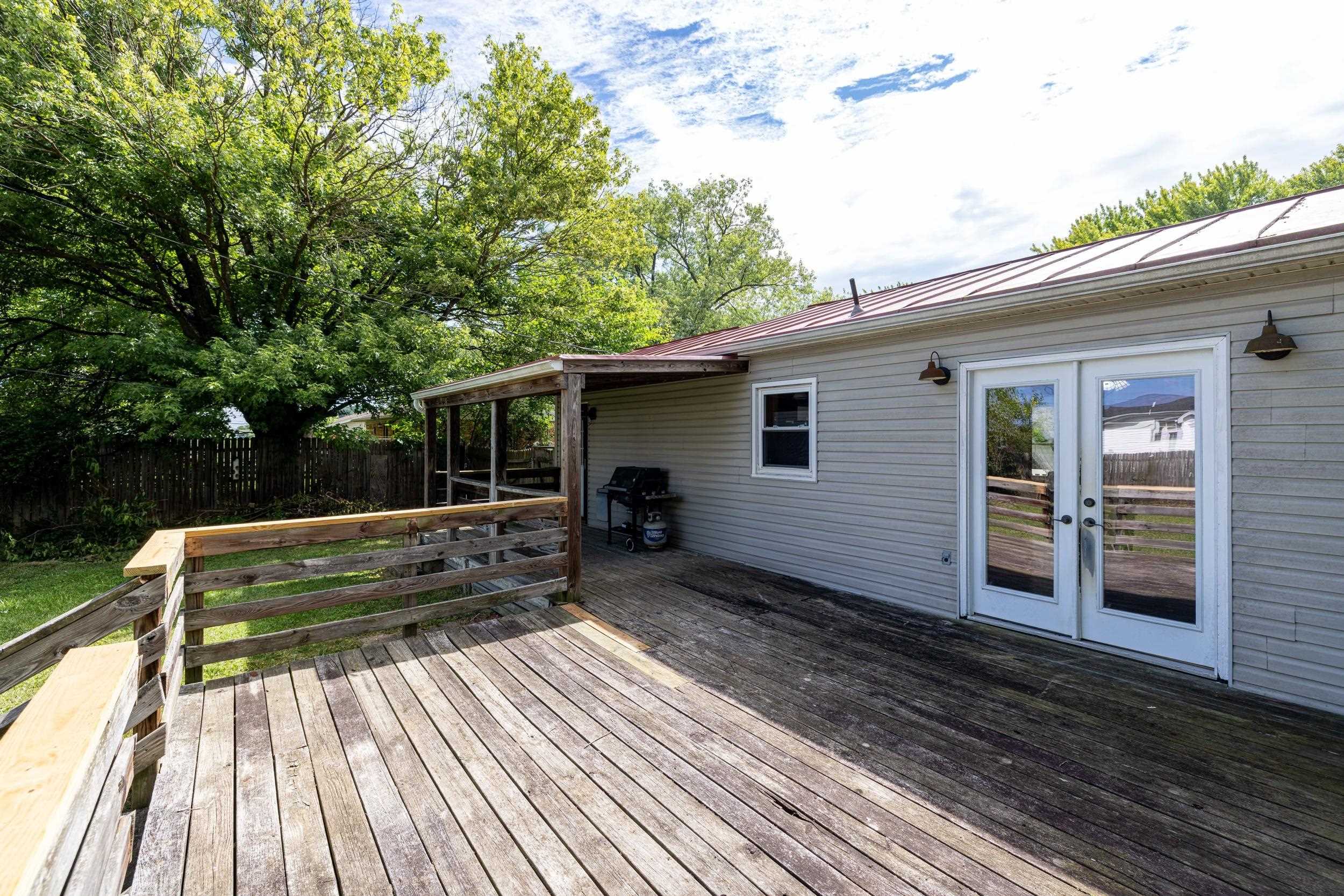 16 SHEN VALLEY DR, WEYERS CAVE, Virginia 22846, 3 Bedrooms Bedrooms, ,1 BathroomBathrooms,Residential,16 SHEN VALLEY DR,680196 MLS # 680196 16 SHEN VALLEY DR, WEYERS CAVE, Virginia 22846, 3 Bedrooms Bedrooms, ,1 BathroomBathrooms,Residential,16 SHEN VALLEY DR,680196 MLS # 680196