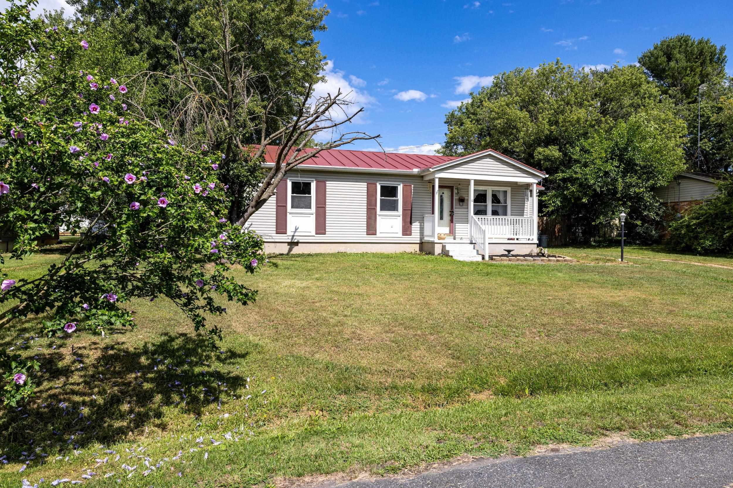 16 SHEN VALLEY DR, WEYERS CAVE, Virginia 22846, 3 Bedrooms Bedrooms, ,1 BathroomBathrooms,Residential,16 SHEN VALLEY DR,680196 MLS # 680196 16 SHEN VALLEY DR, WEYERS CAVE, Virginia 22846, 3 Bedrooms Bedrooms, ,1 BathroomBathrooms,Residential,16 SHEN VALLEY DR,680196 MLS # 680196
