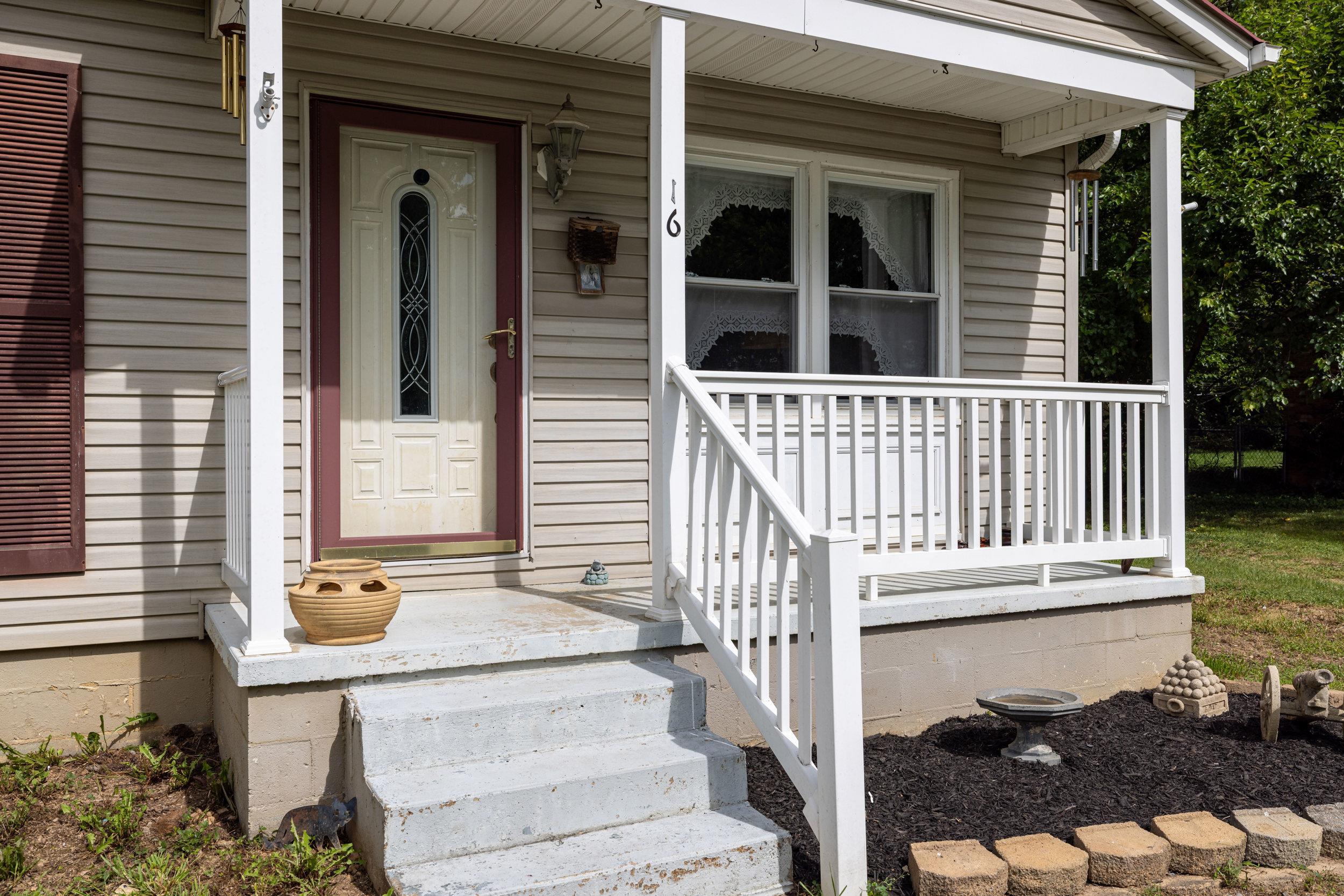 16 SHEN VALLEY DR, WEYERS CAVE, Virginia 22846, 3 Bedrooms Bedrooms, ,1 BathroomBathrooms,Residential,16 SHEN VALLEY DR,680196 MLS # 680196 16 SHEN VALLEY DR, WEYERS CAVE, Virginia 22846, 3 Bedrooms Bedrooms, ,1 BathroomBathrooms,Residential,16 SHEN VALLEY DR,680196 MLS # 680196