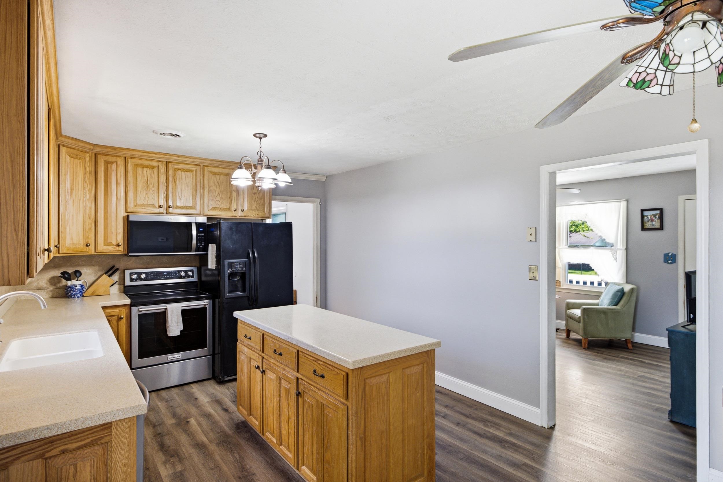 16 SHEN VALLEY DR, WEYERS CAVE, Virginia 22846, 3 Bedrooms Bedrooms, ,1 BathroomBathrooms,Residential,16 SHEN VALLEY DR,680196 MLS # 680196 16 SHEN VALLEY DR, WEYERS CAVE, Virginia 22846, 3 Bedrooms Bedrooms, ,1 BathroomBathrooms,Residential,16 SHEN VALLEY DR,680196 MLS # 680196