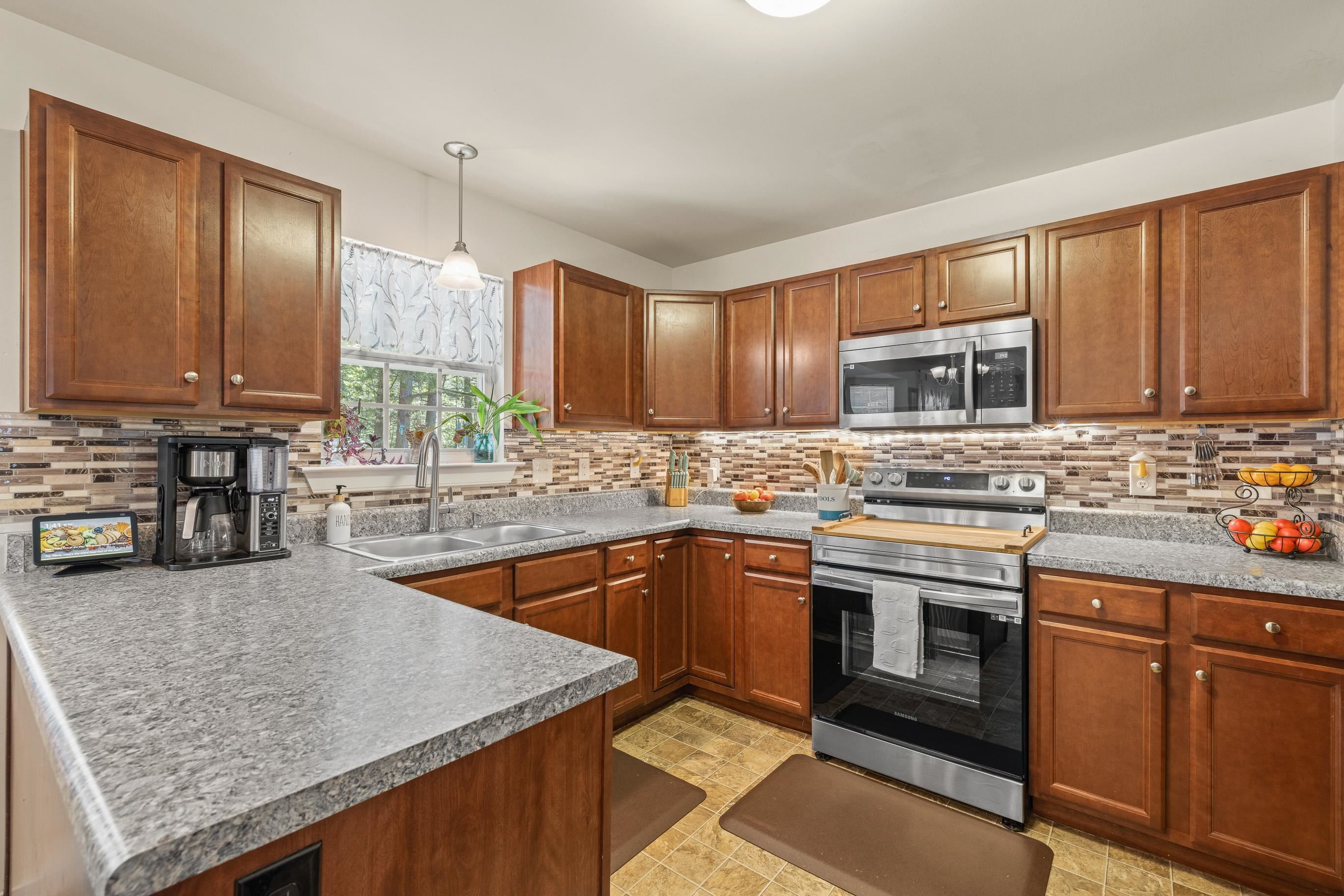 186 BAYS FARM DR, LOUISA, Virginia 23093, 3 Bedrooms Bedrooms, ,2 BathroomsBathrooms,Residential,186 BAYS FARM DR,680207 MLS # 680207