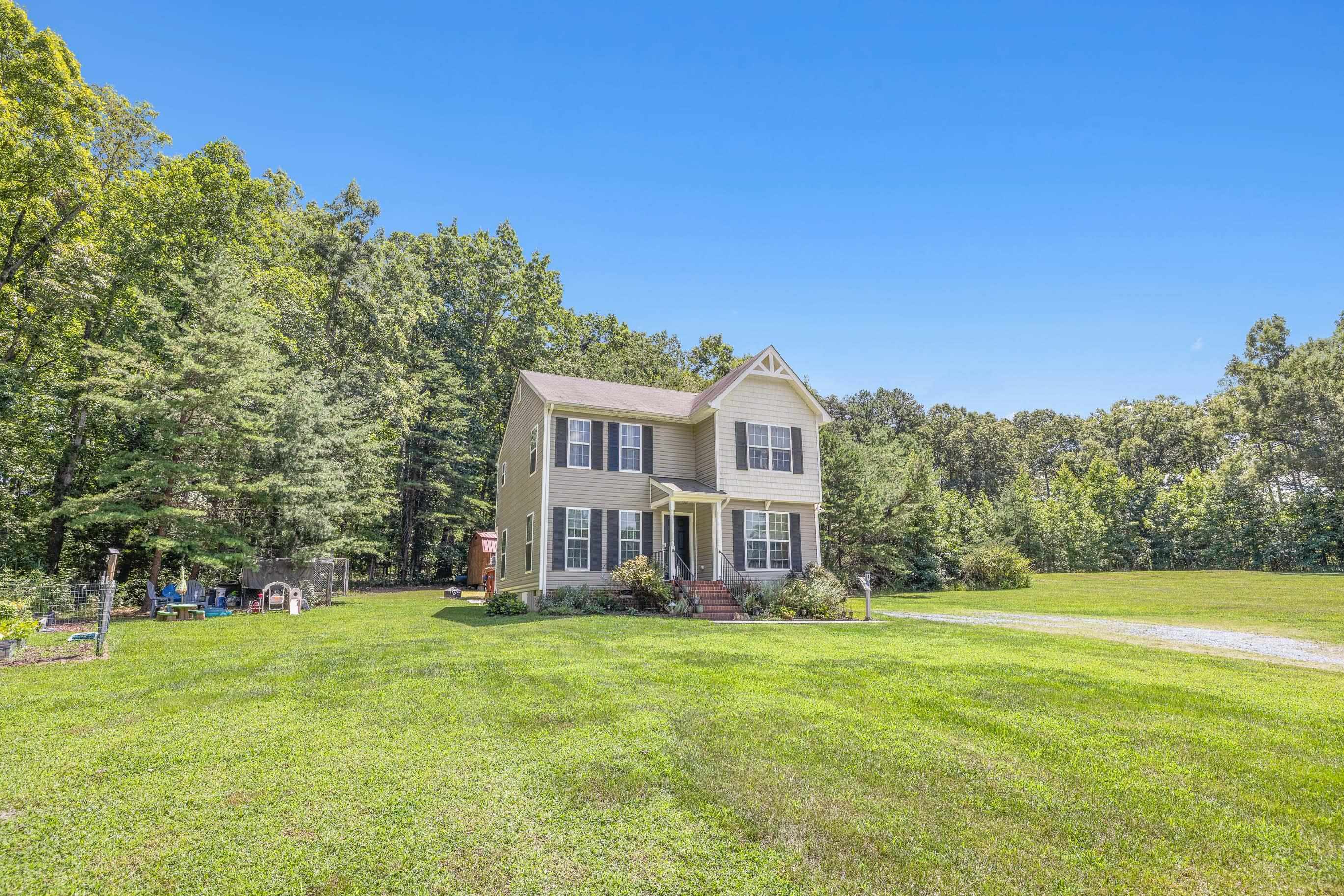 186 BAYS FARM DR, LOUISA, Virginia 23093, 3 Bedrooms Bedrooms, ,2 BathroomsBathrooms,Residential,186 BAYS FARM DR,680207 MLS # 680207