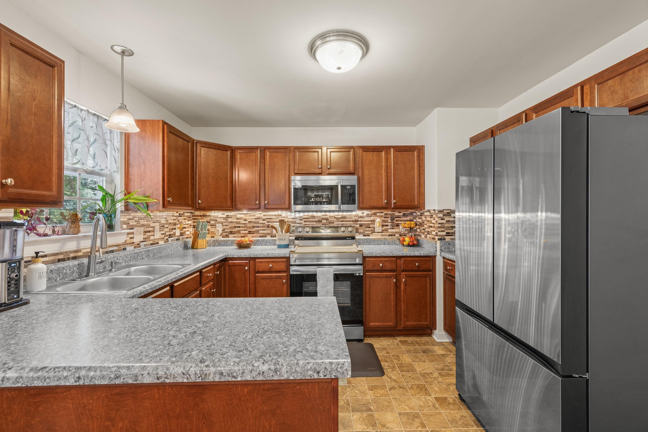 186 BAYS FARM DR, LOUISA, Virginia 23093, 3 Bedrooms Bedrooms, ,2 BathroomsBathrooms,Residential,186 BAYS FARM DR,680207 MLS # 680207