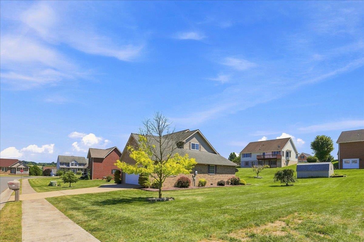 230 BUSH DR, BROADWAY, Virginia 22815, 3 Bedrooms Bedrooms, ,2 BathroomsBathrooms,Residential,230 BUSH DR,680219 MLS # 680219 230 BUSH DR, BROADWAY, Virginia 22815, 3 Bedrooms Bedrooms, ,2 BathroomsBathrooms,Residential,230 BUSH DR,680219 MLS # 680219